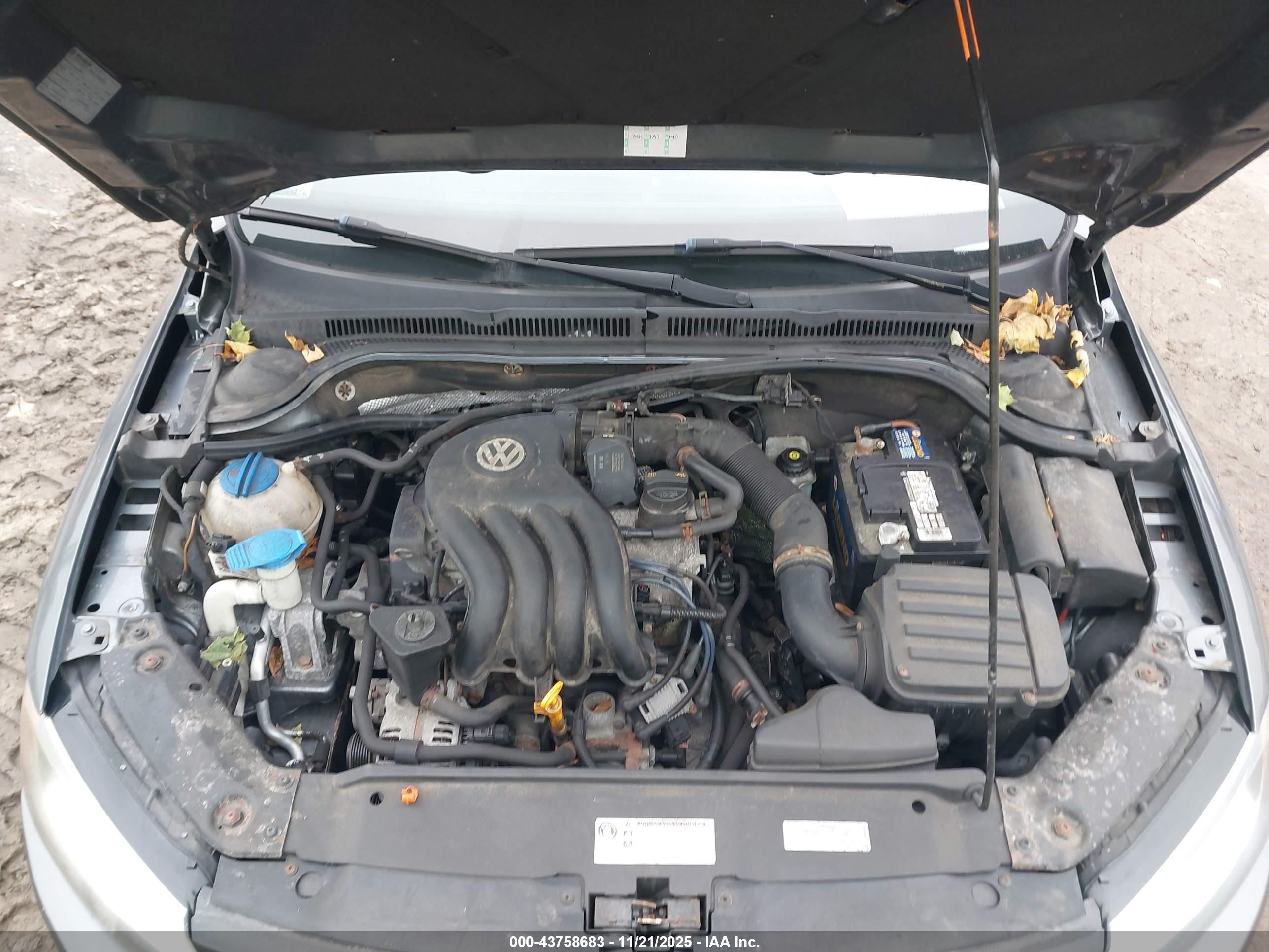 VOLKSWAGEN JETTA image 10