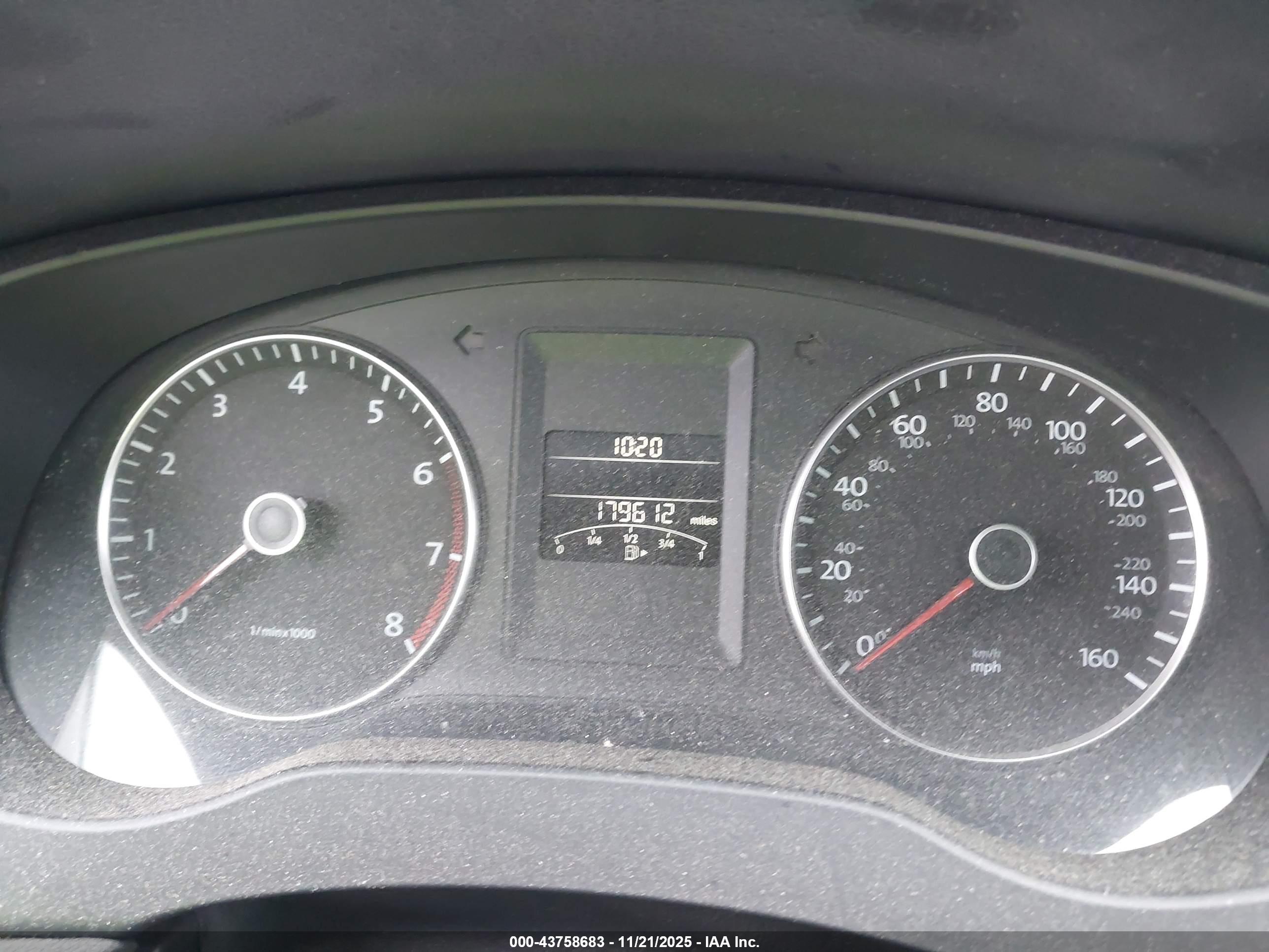 VOLKSWAGEN JETTA image 7