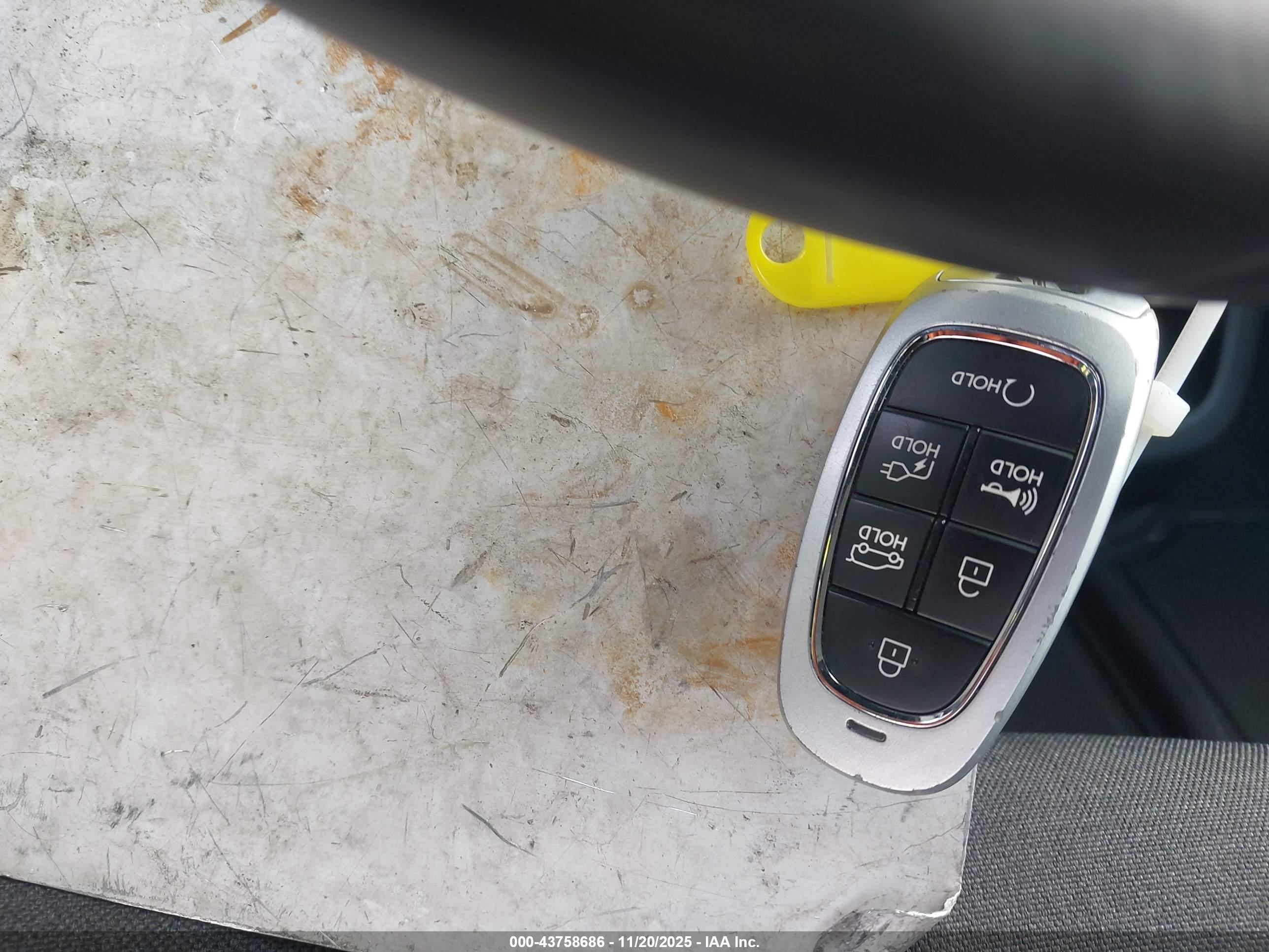 HYUNDAI IONIQ image 11