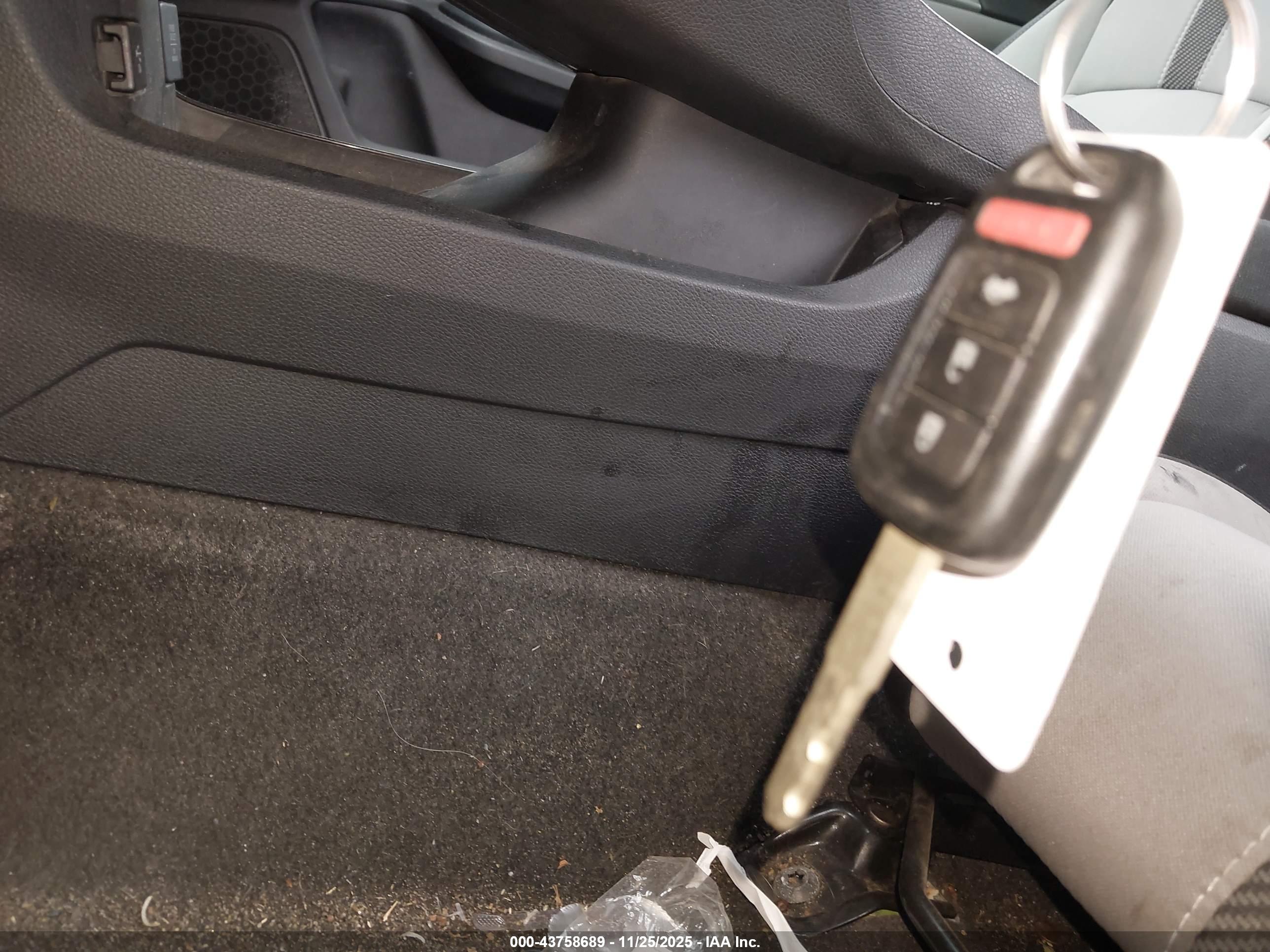 HONDA CIVIC image 11