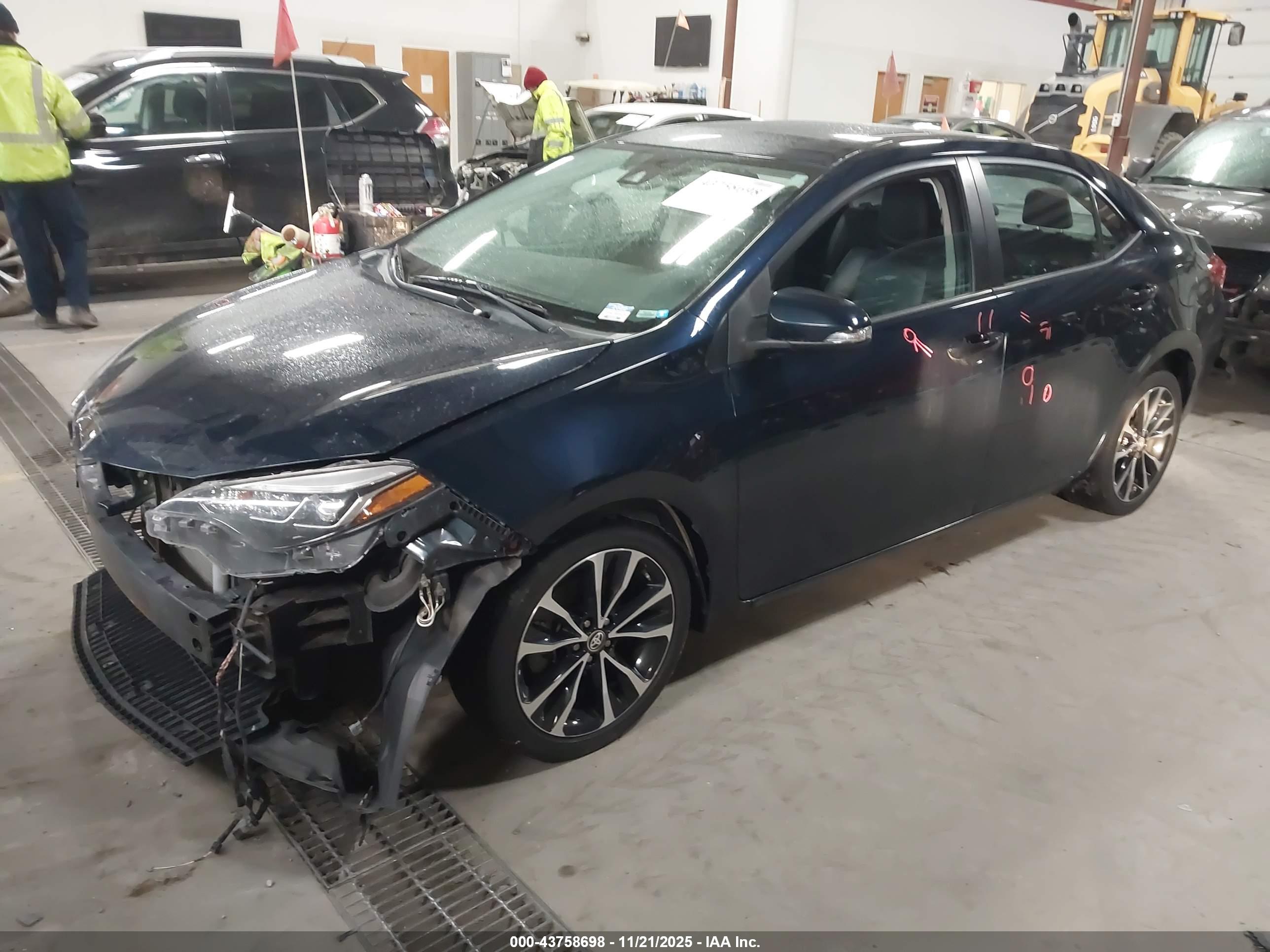 TOYOTA COROLLA image 2