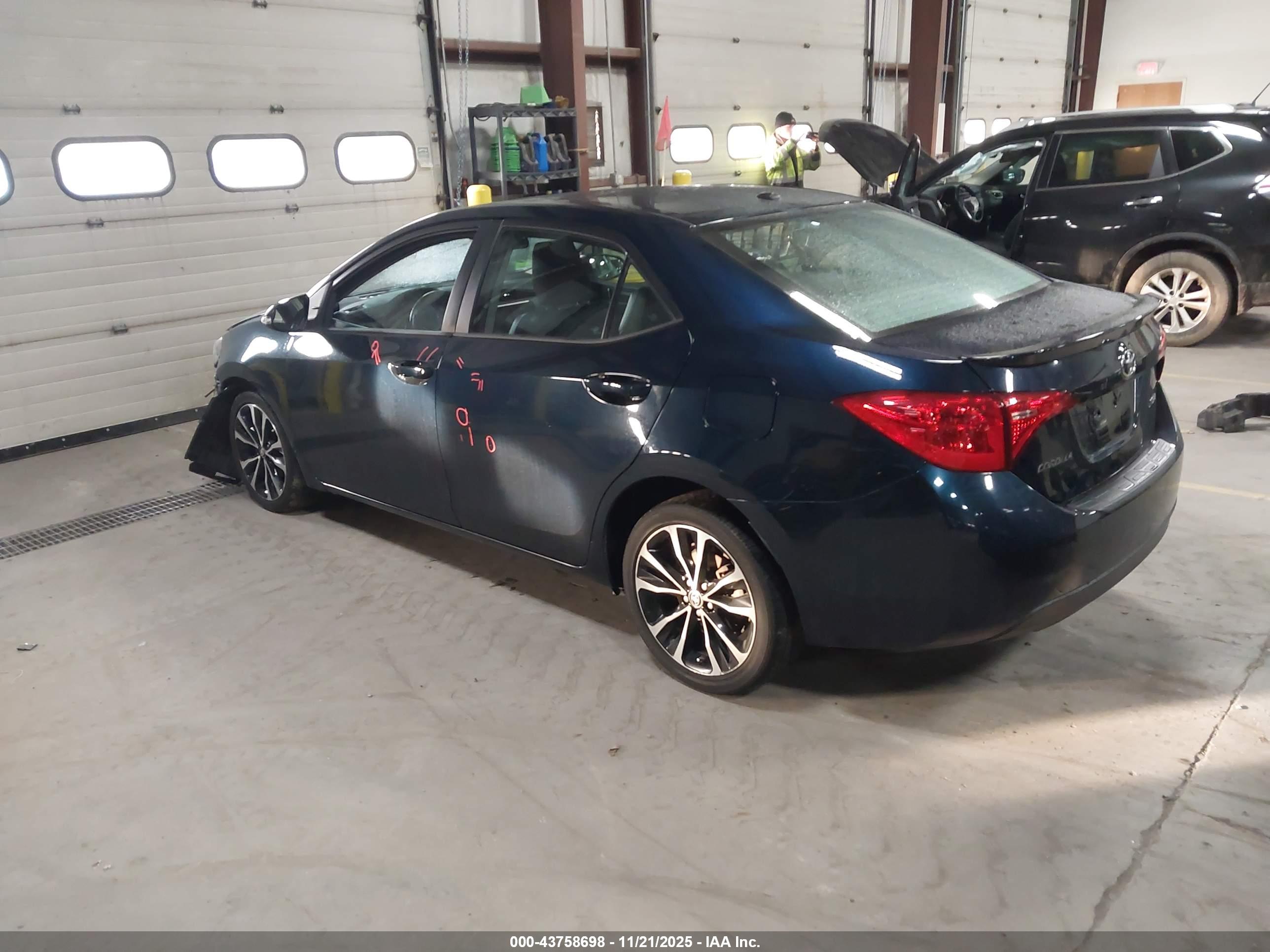 TOYOTA COROLLA image 3