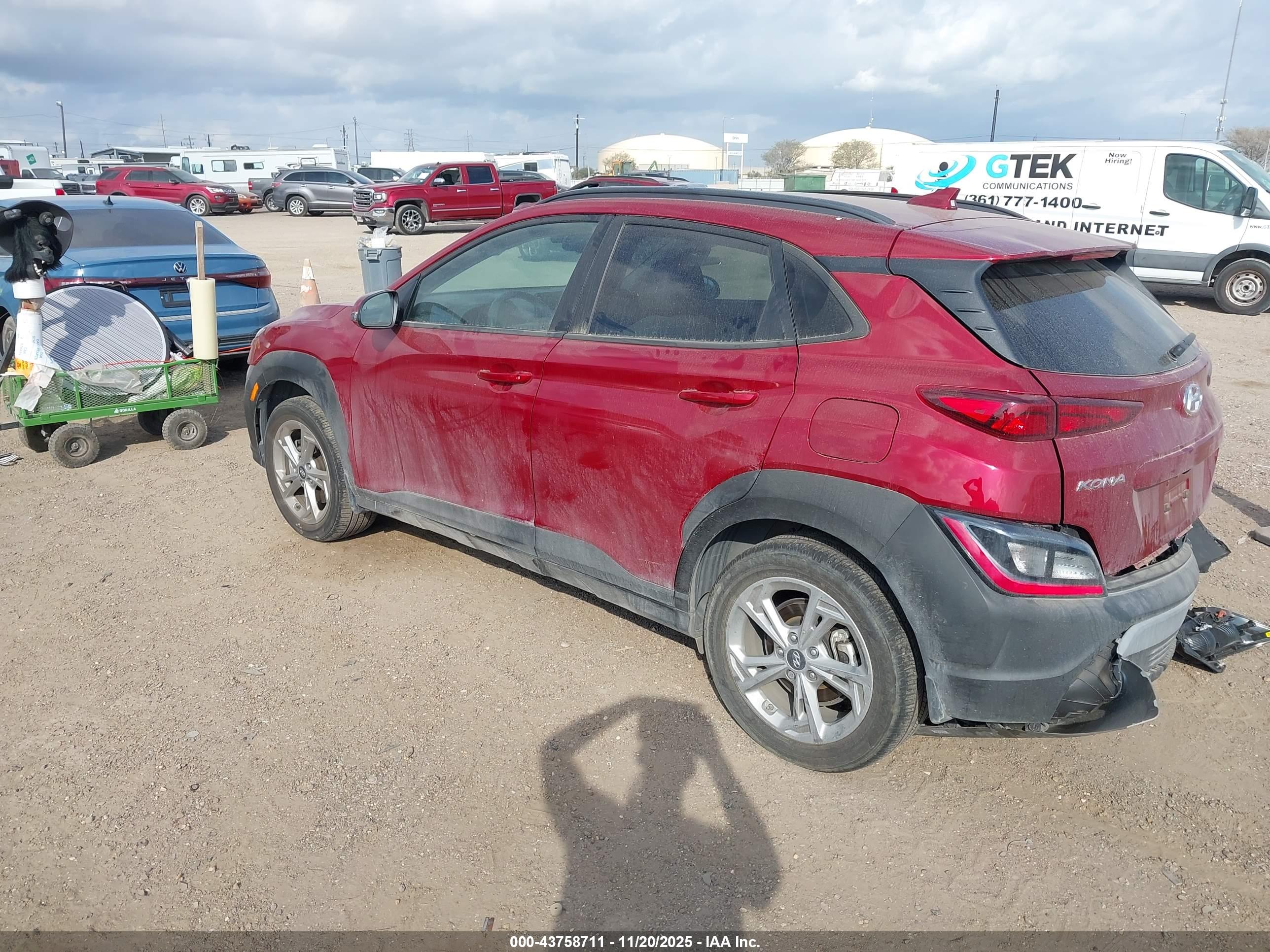 HYUNDAI KONA image 3
