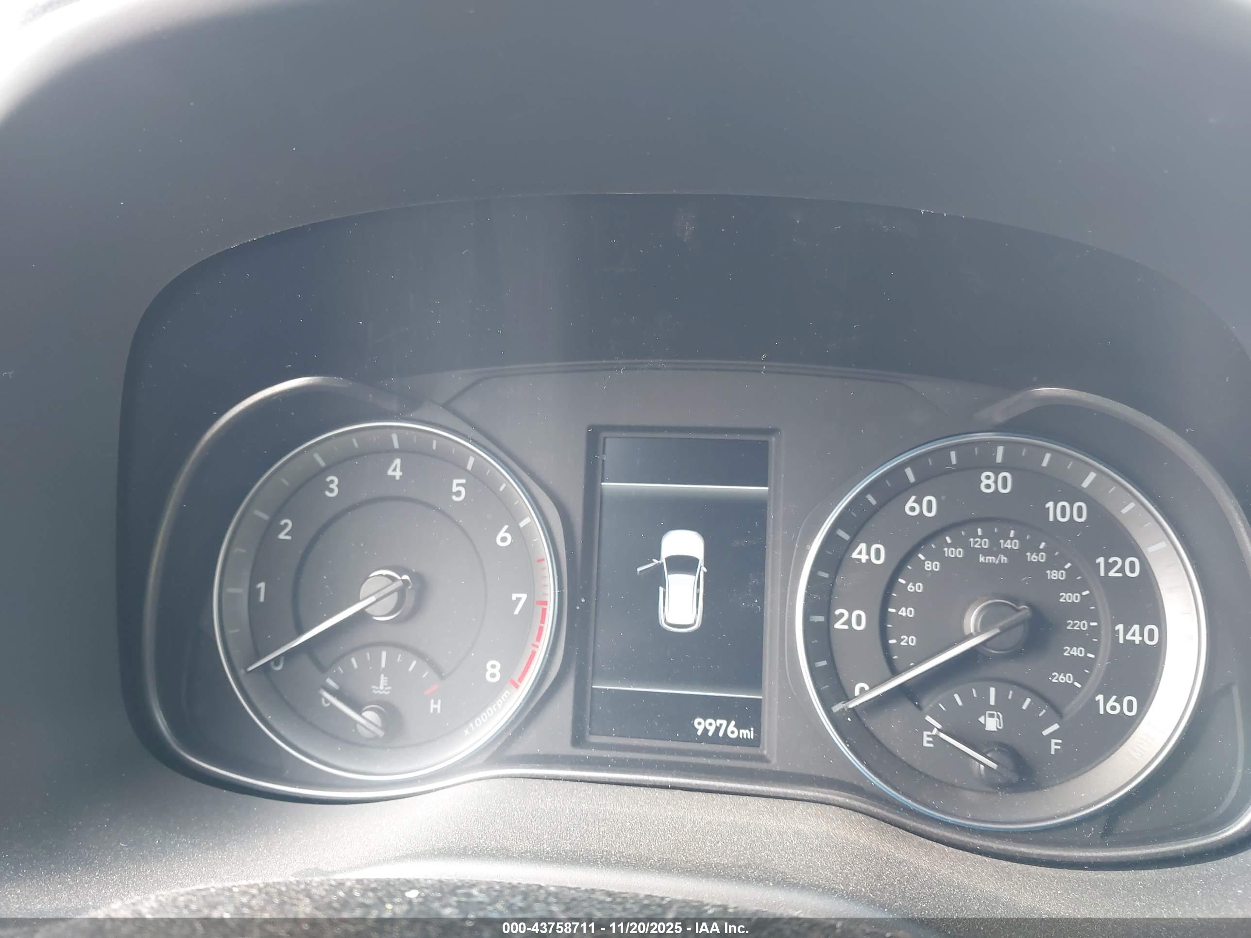 HYUNDAI KONA image 7