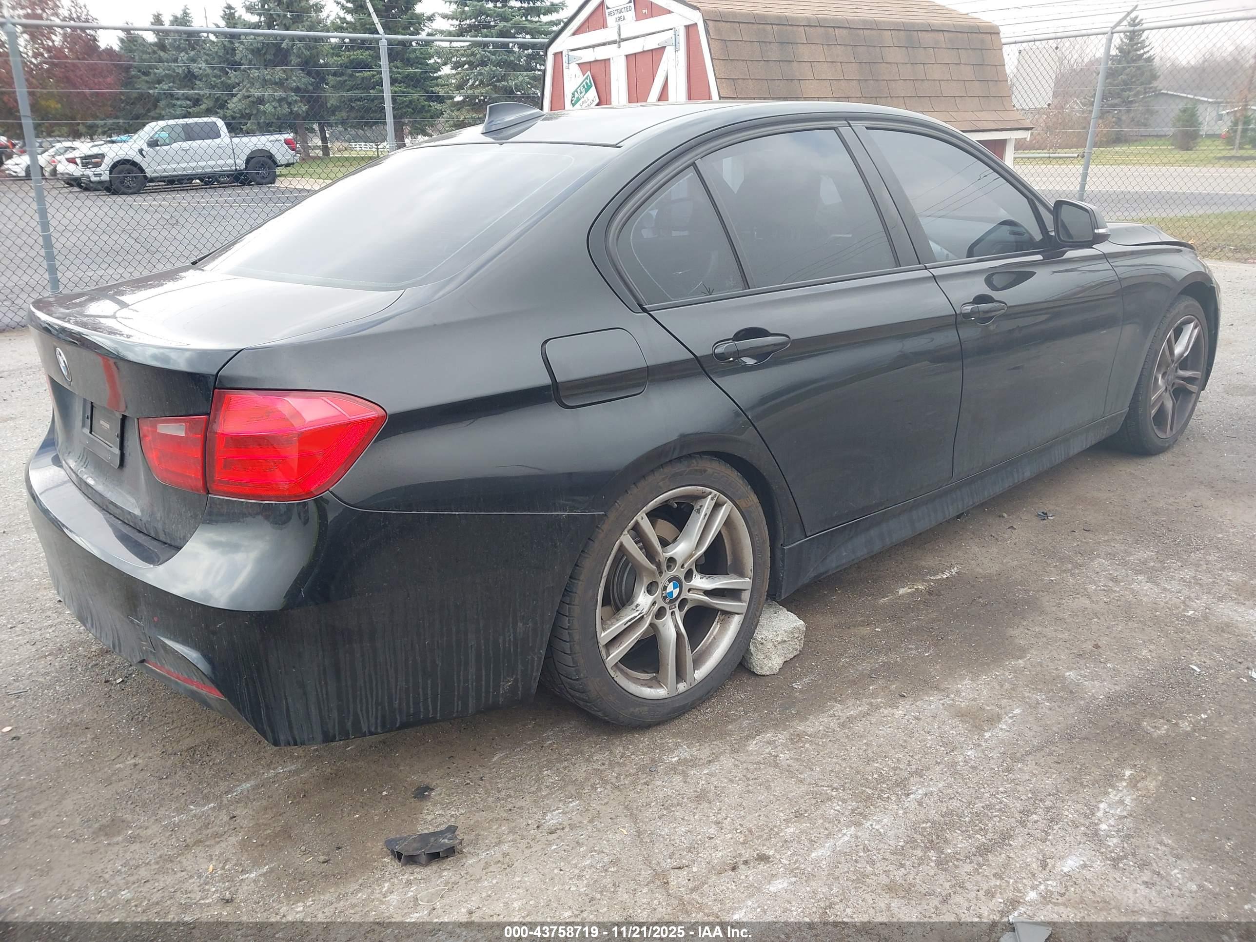 BMW 328I image 4