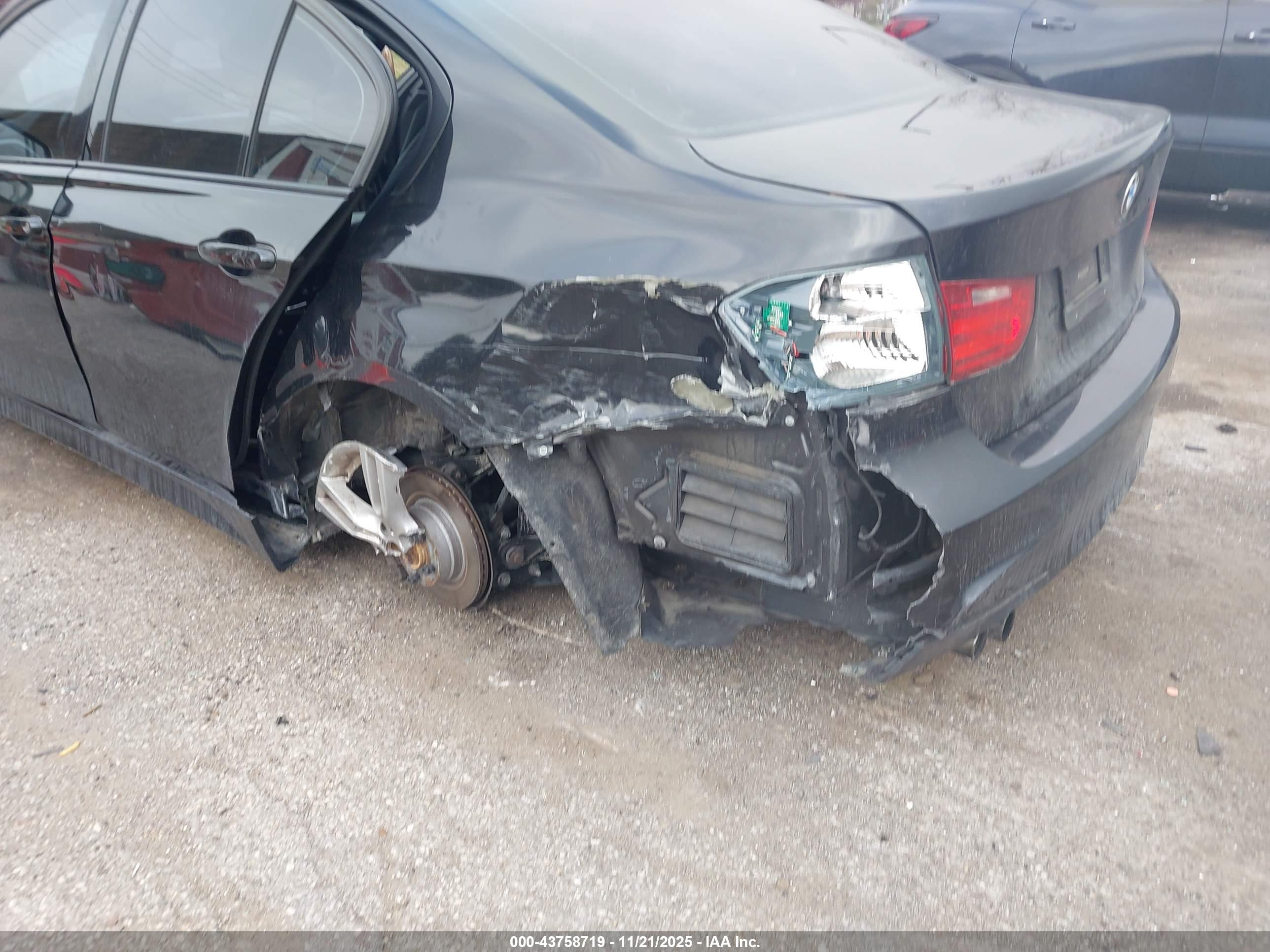 BMW 328I image 6