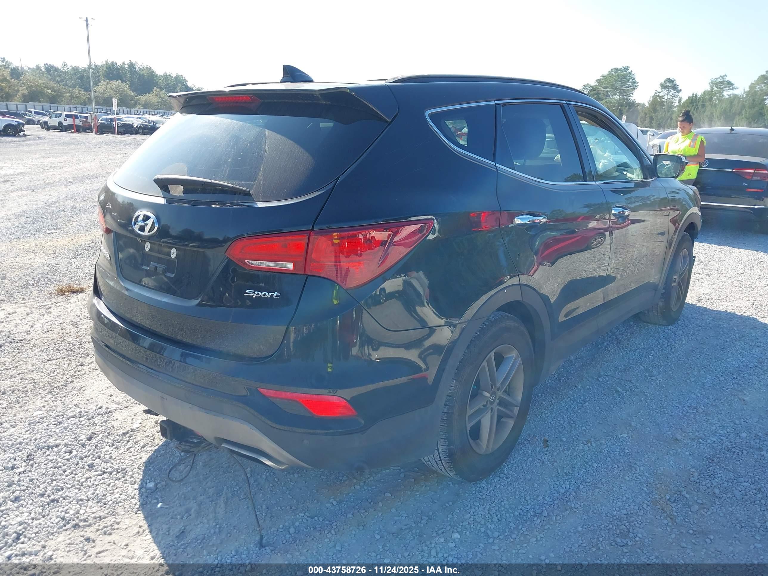 HYUNDAI SANTA image 4