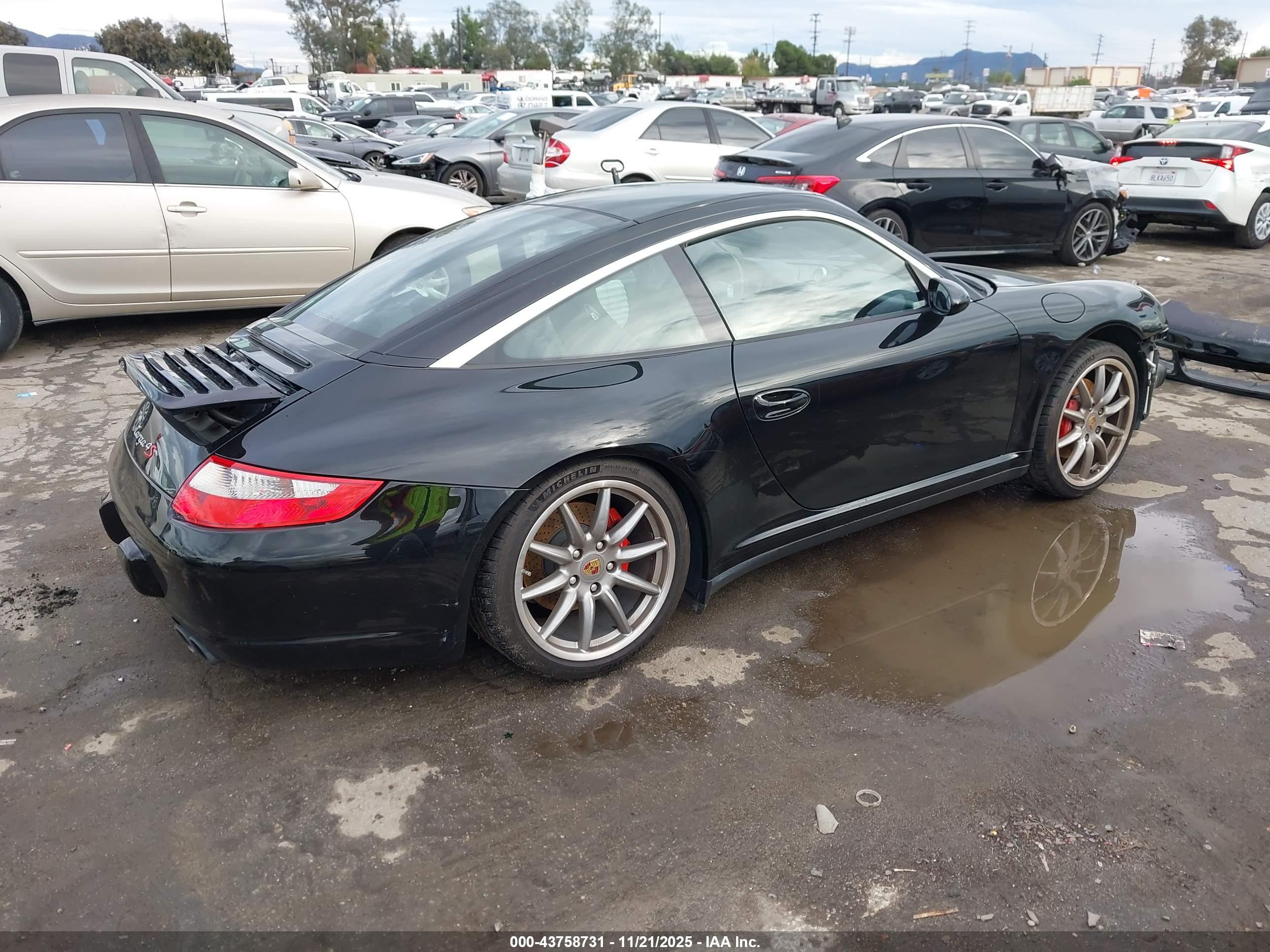 PORSCHE 911 image 4