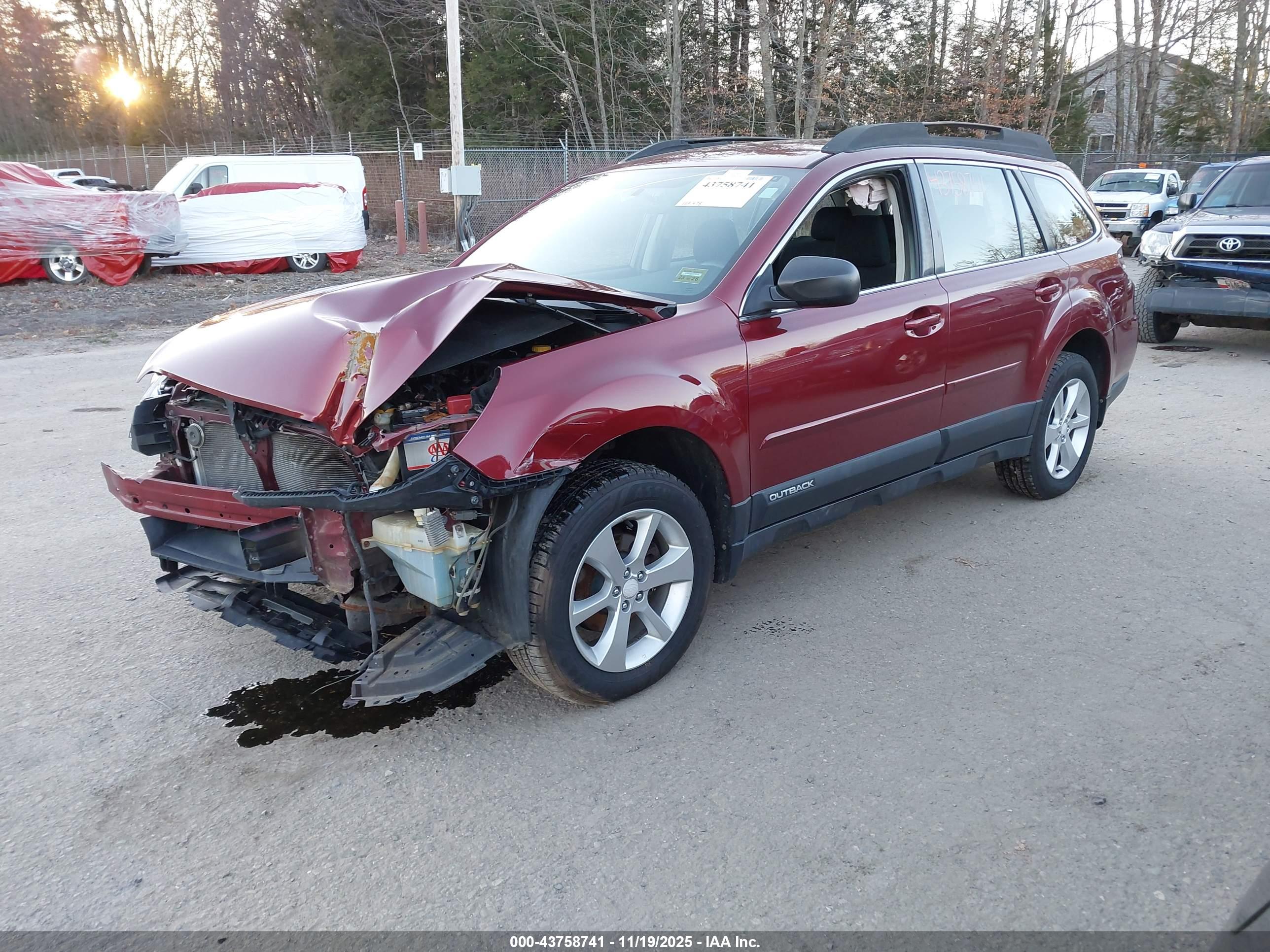 SUBARU OUTBACK image 2