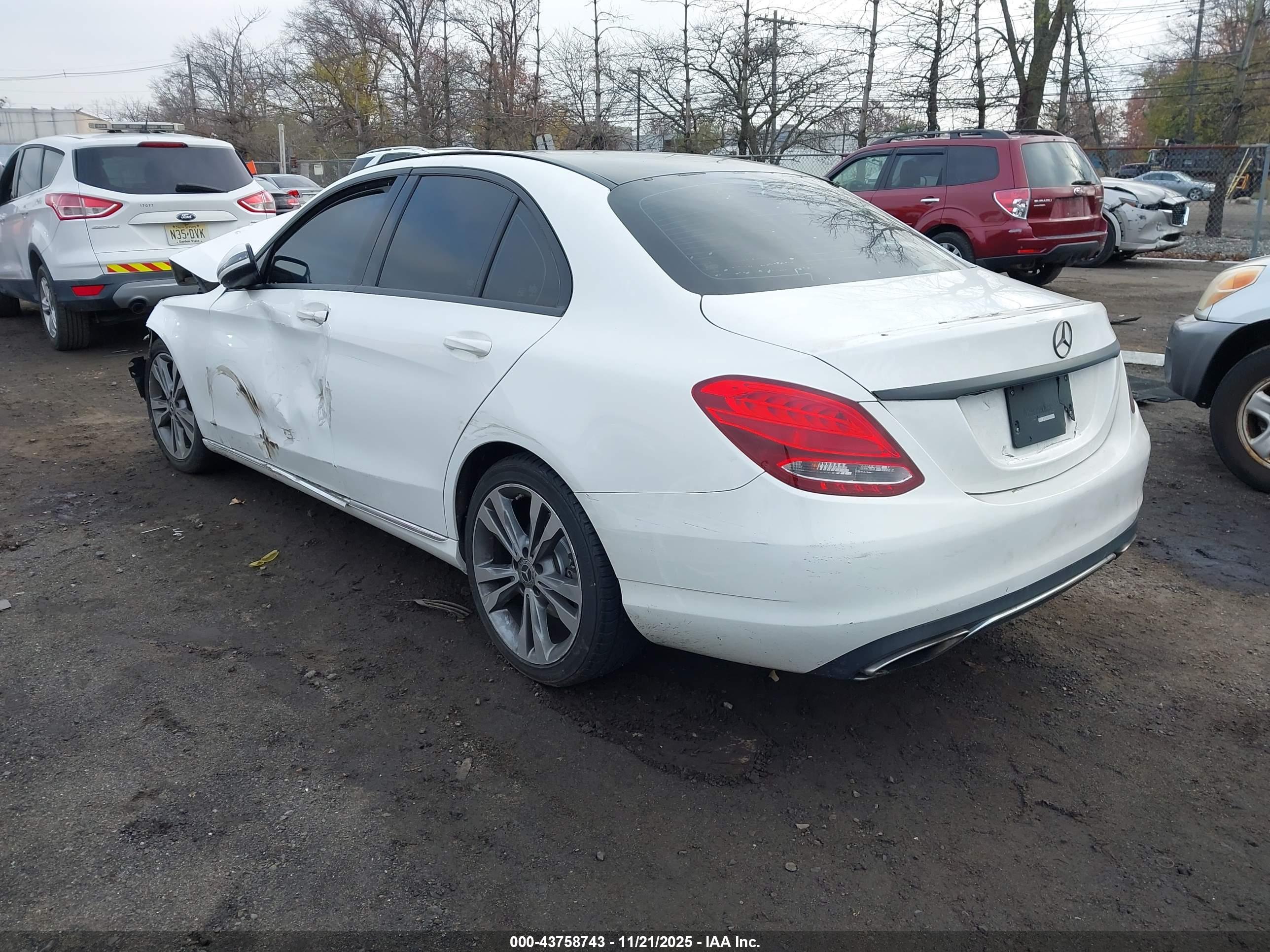 MERCEDES-BENZ C image 3
