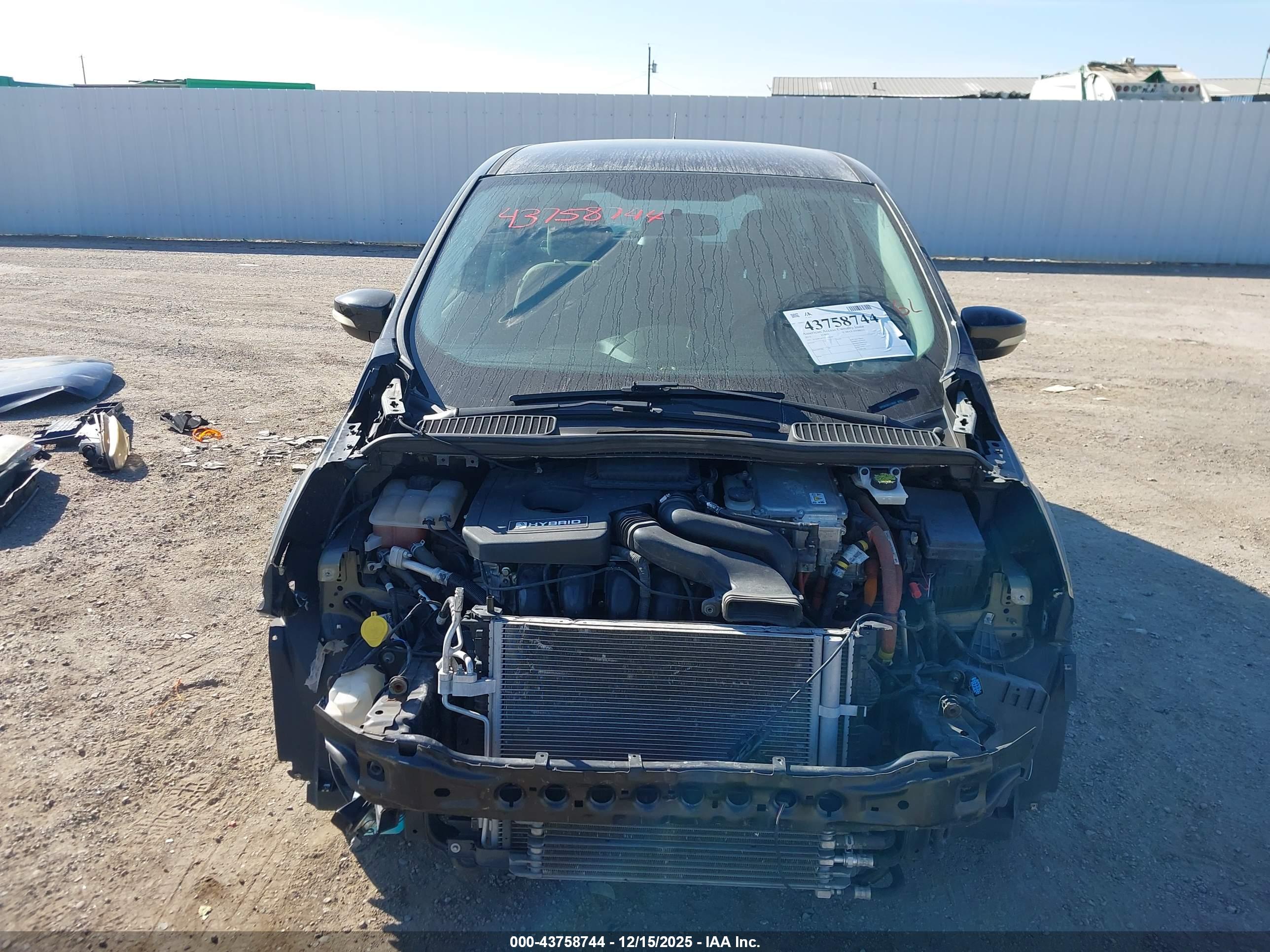 FORD C-MAX image 10