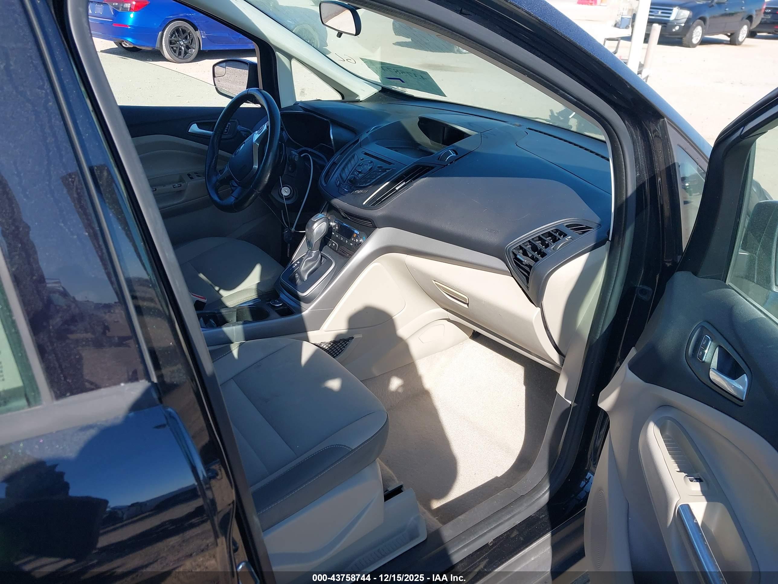 FORD C-MAX image 5