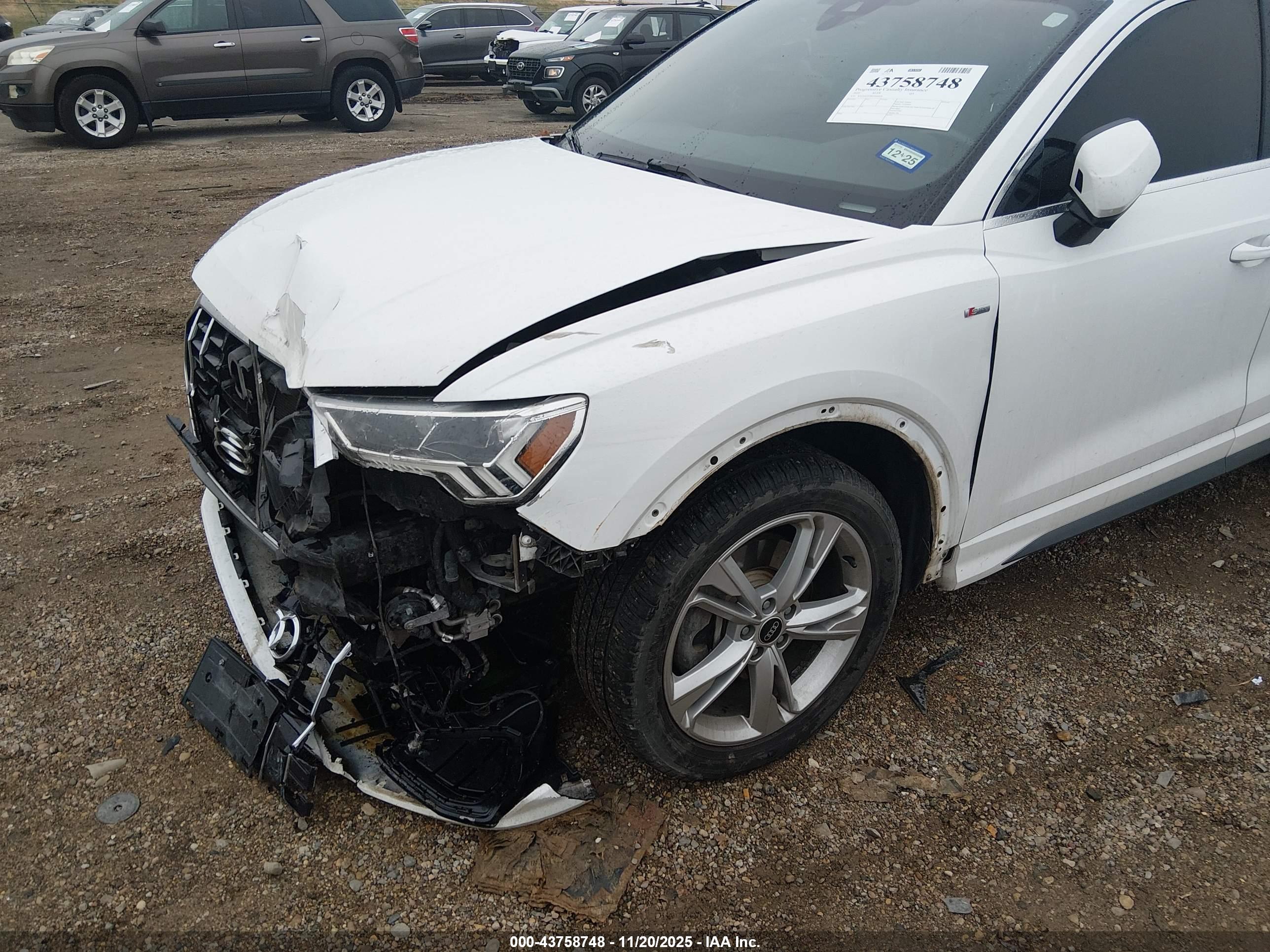 AUDI Q3 image 6