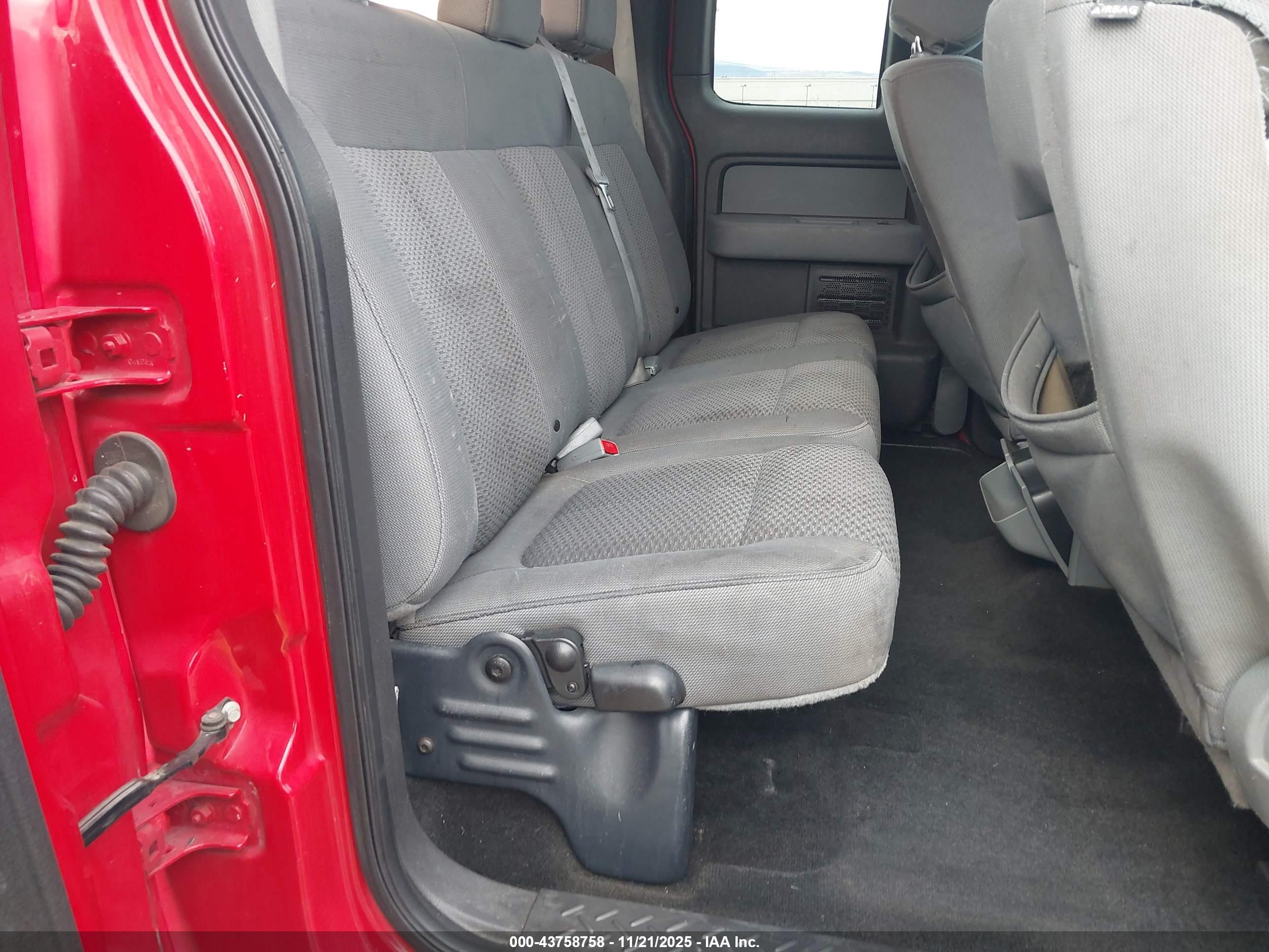 FORD F-150 image 8