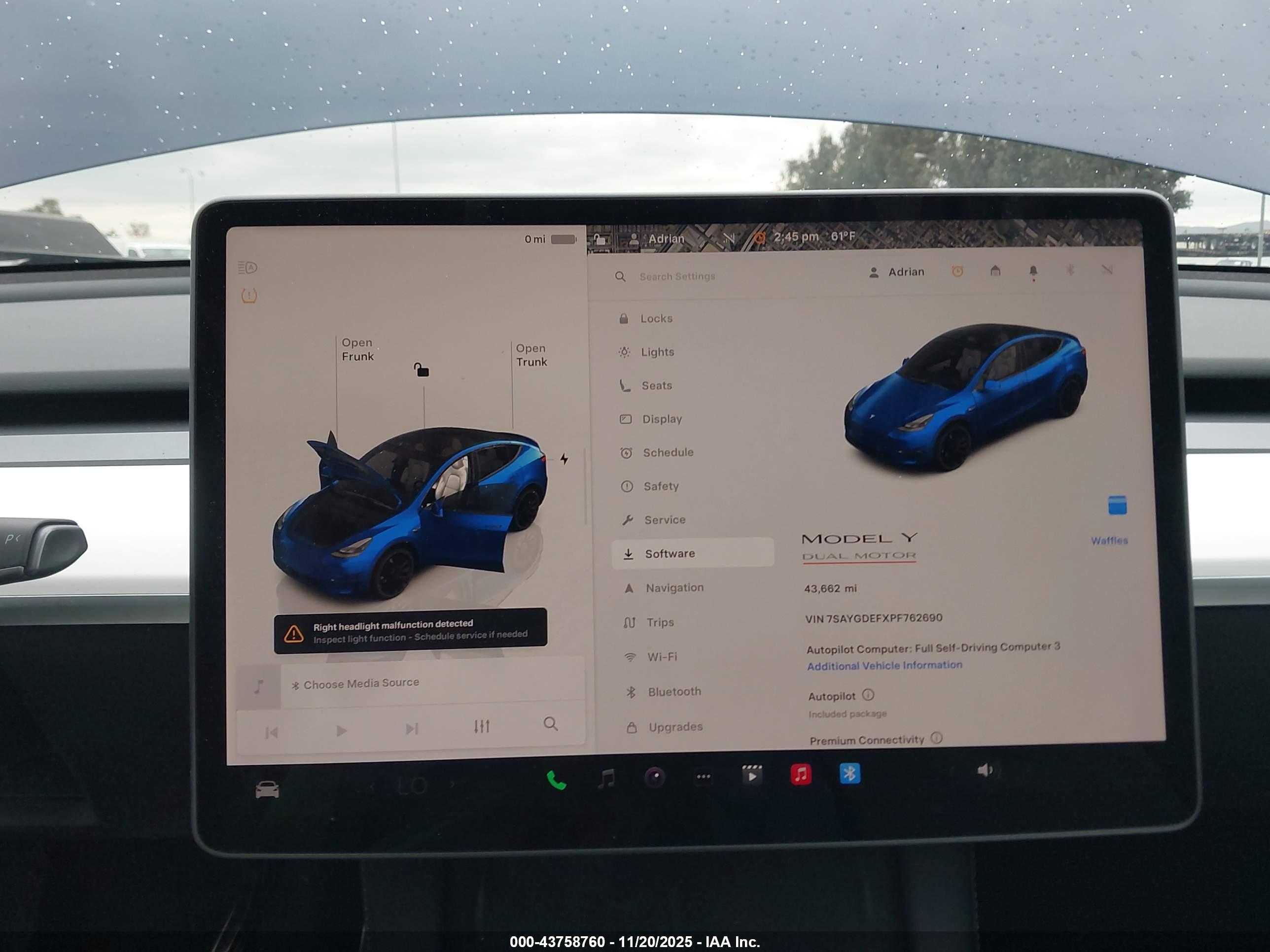TESLA MODEL image 7