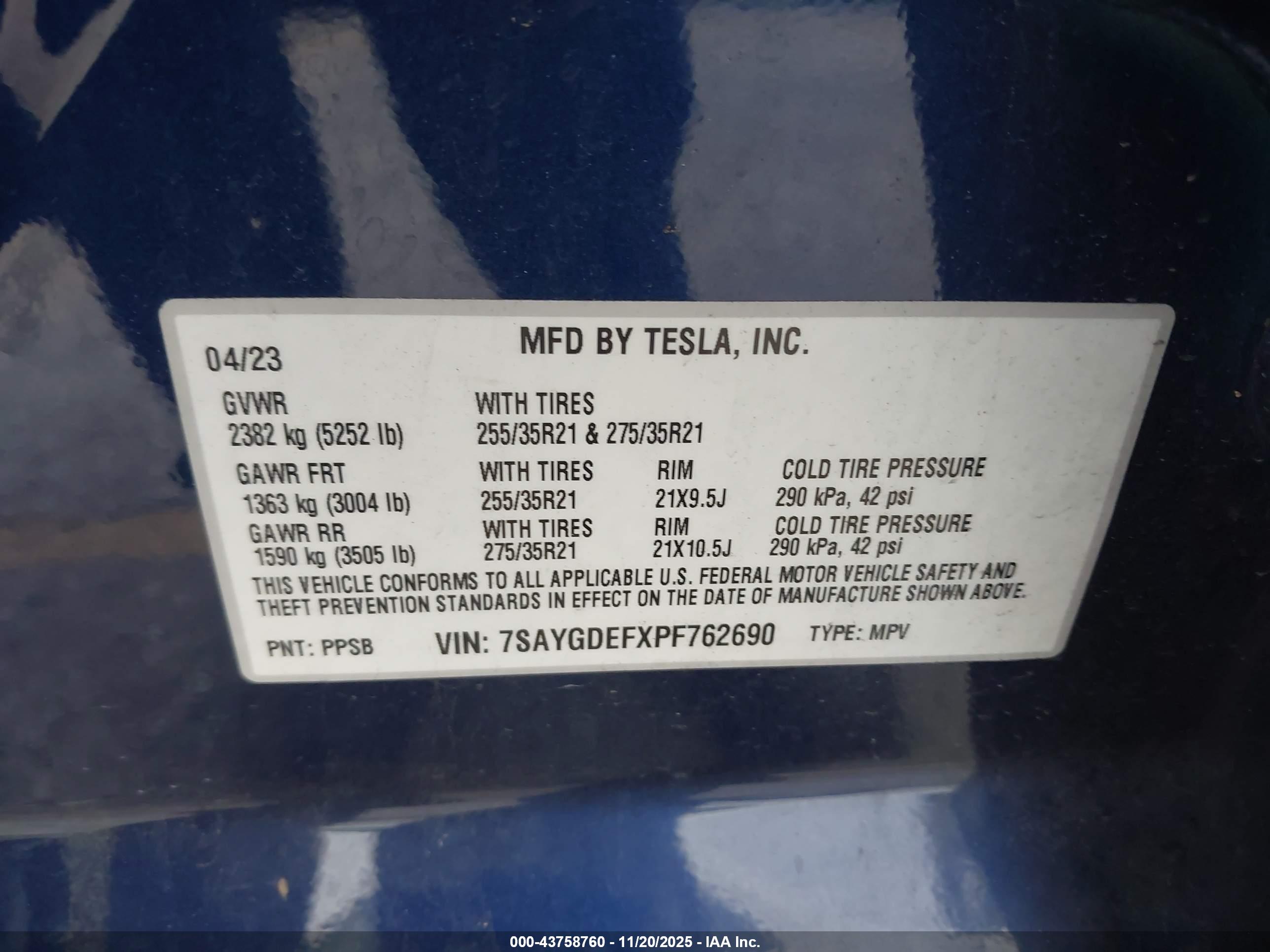 TESLA MODEL image 9