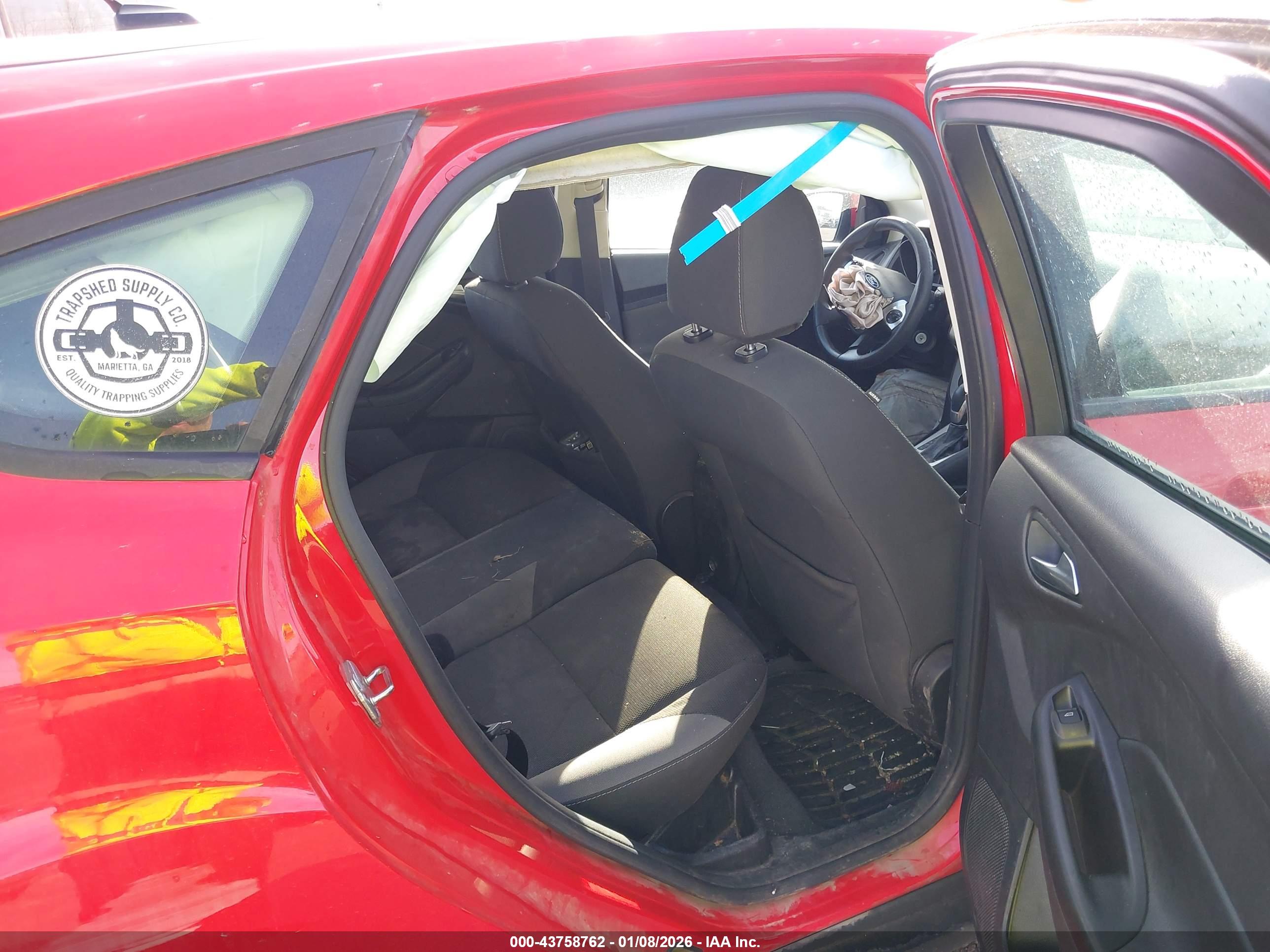 FORD FOCUS image 8
