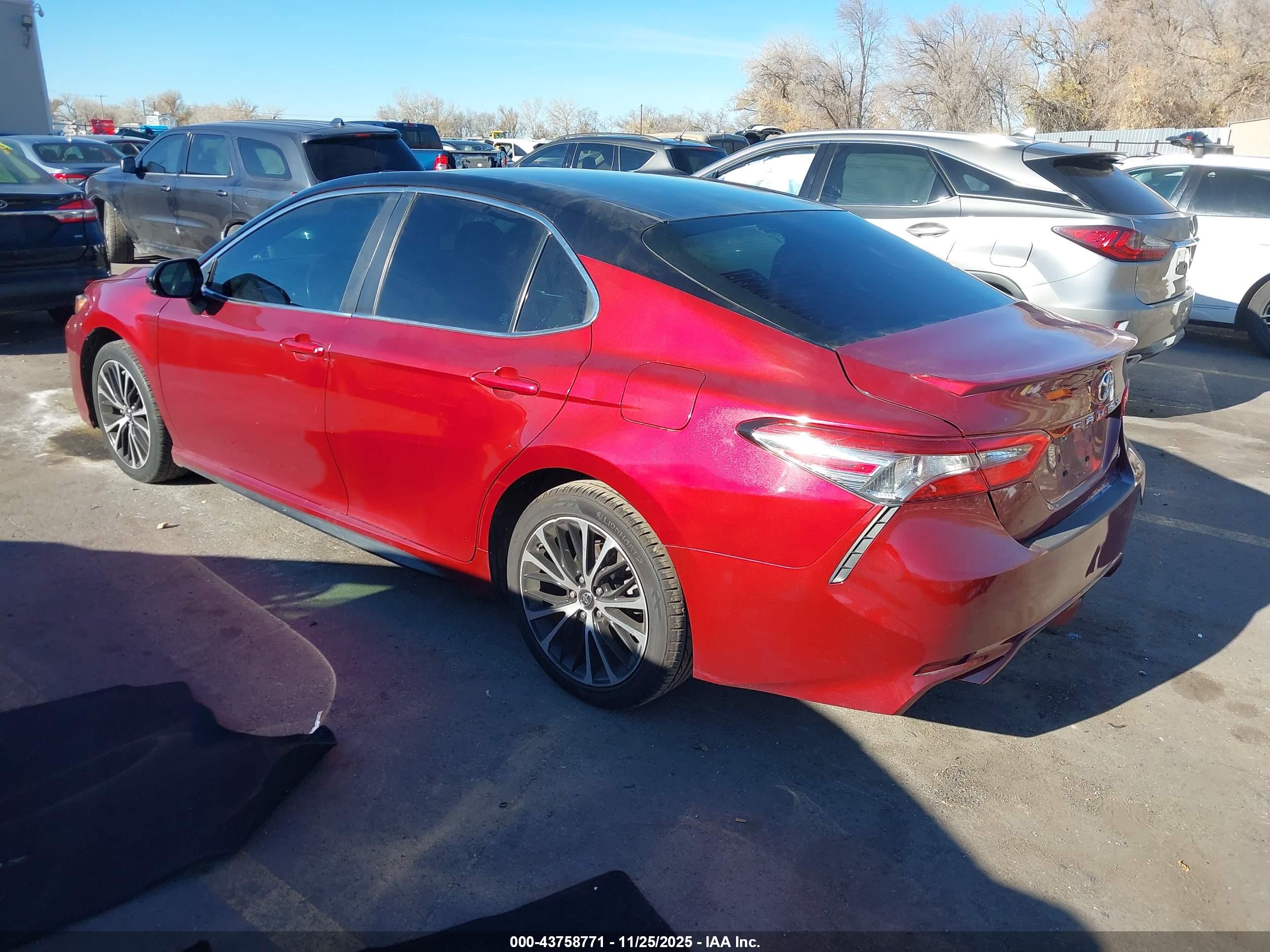 TOYOTA CAMRY image 3
