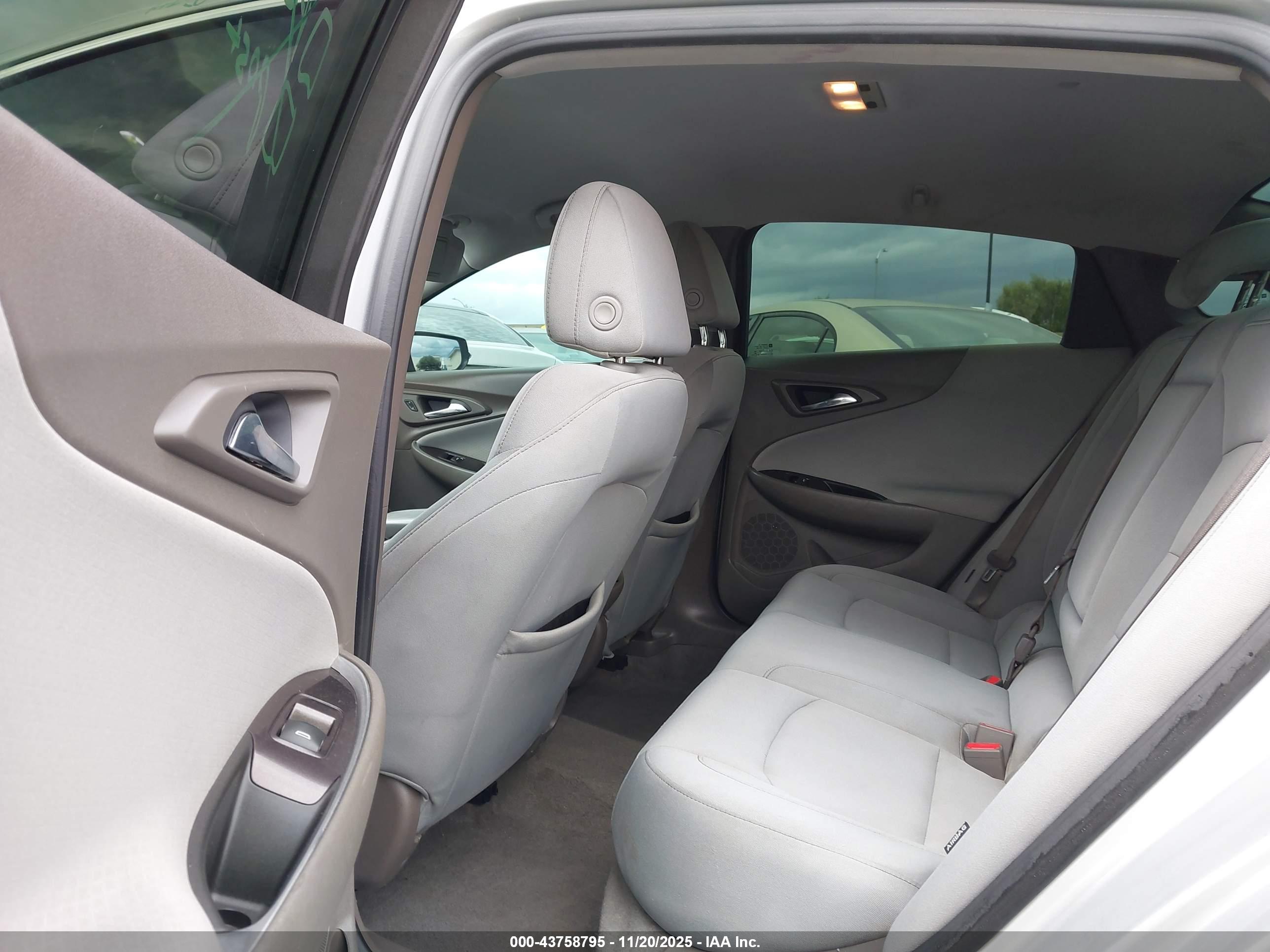 CHEVROLET MALIBU image 8