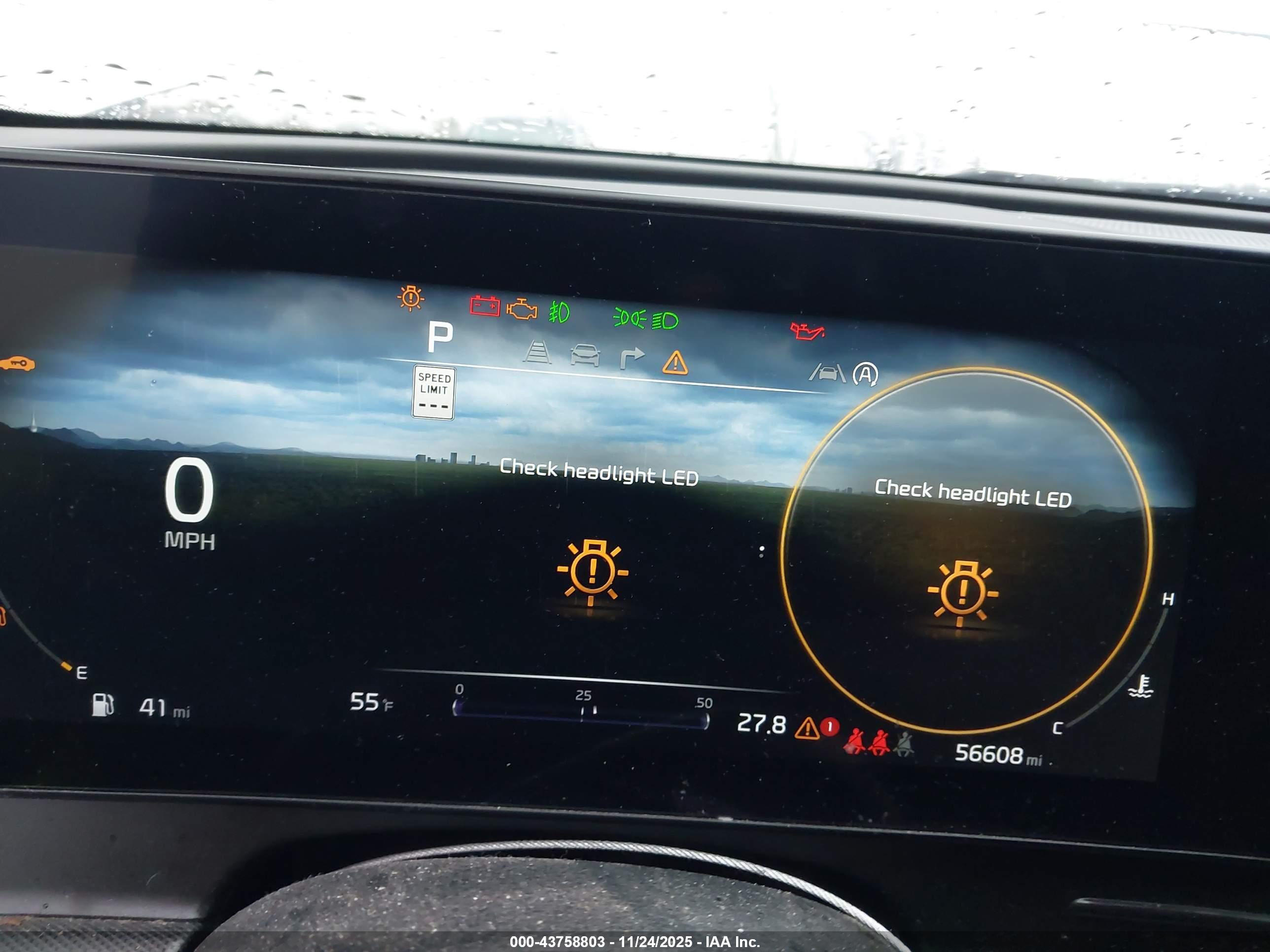 KIA SPORTAGE image 7