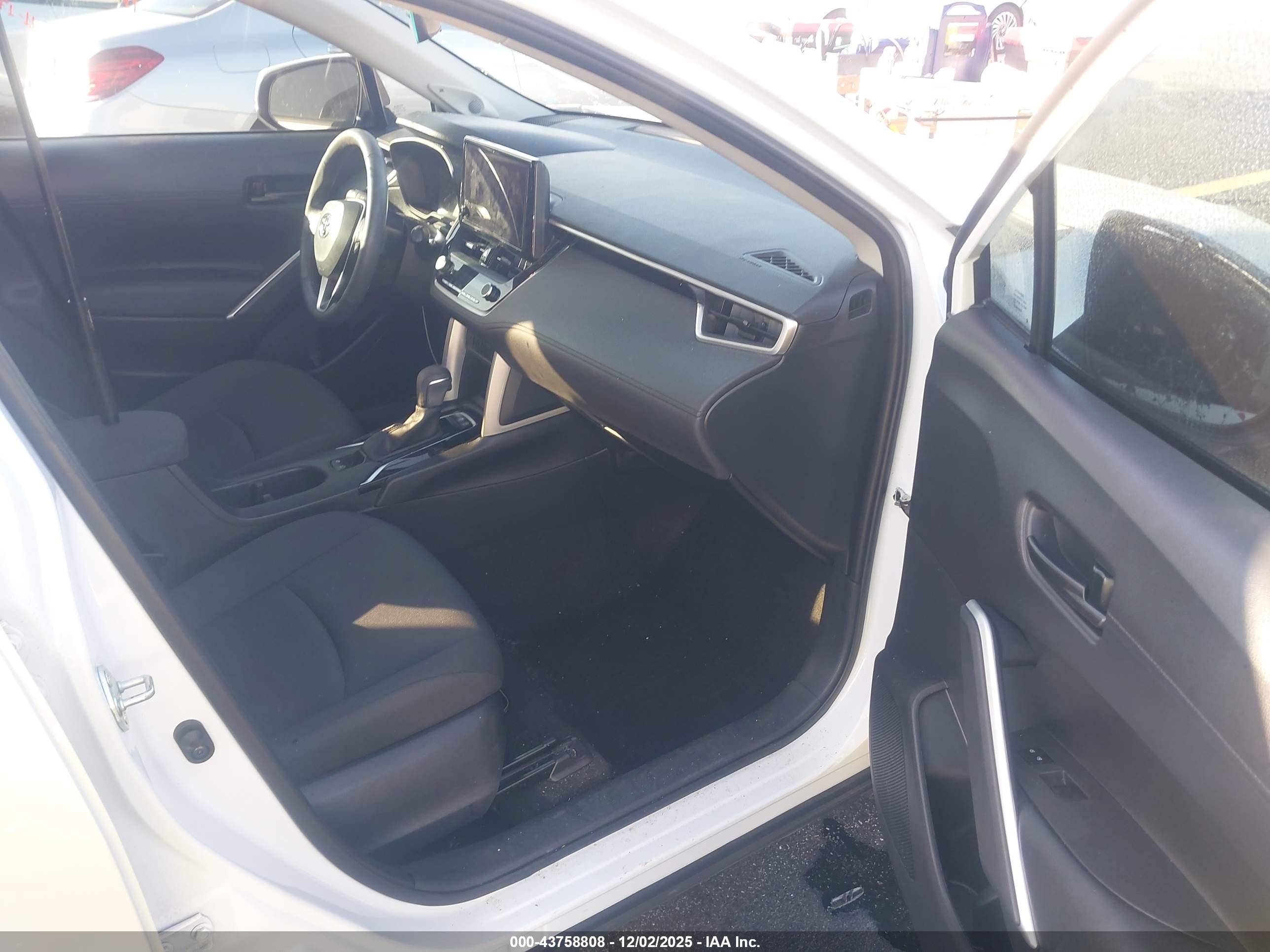 TOYOTA COROLLA image 5