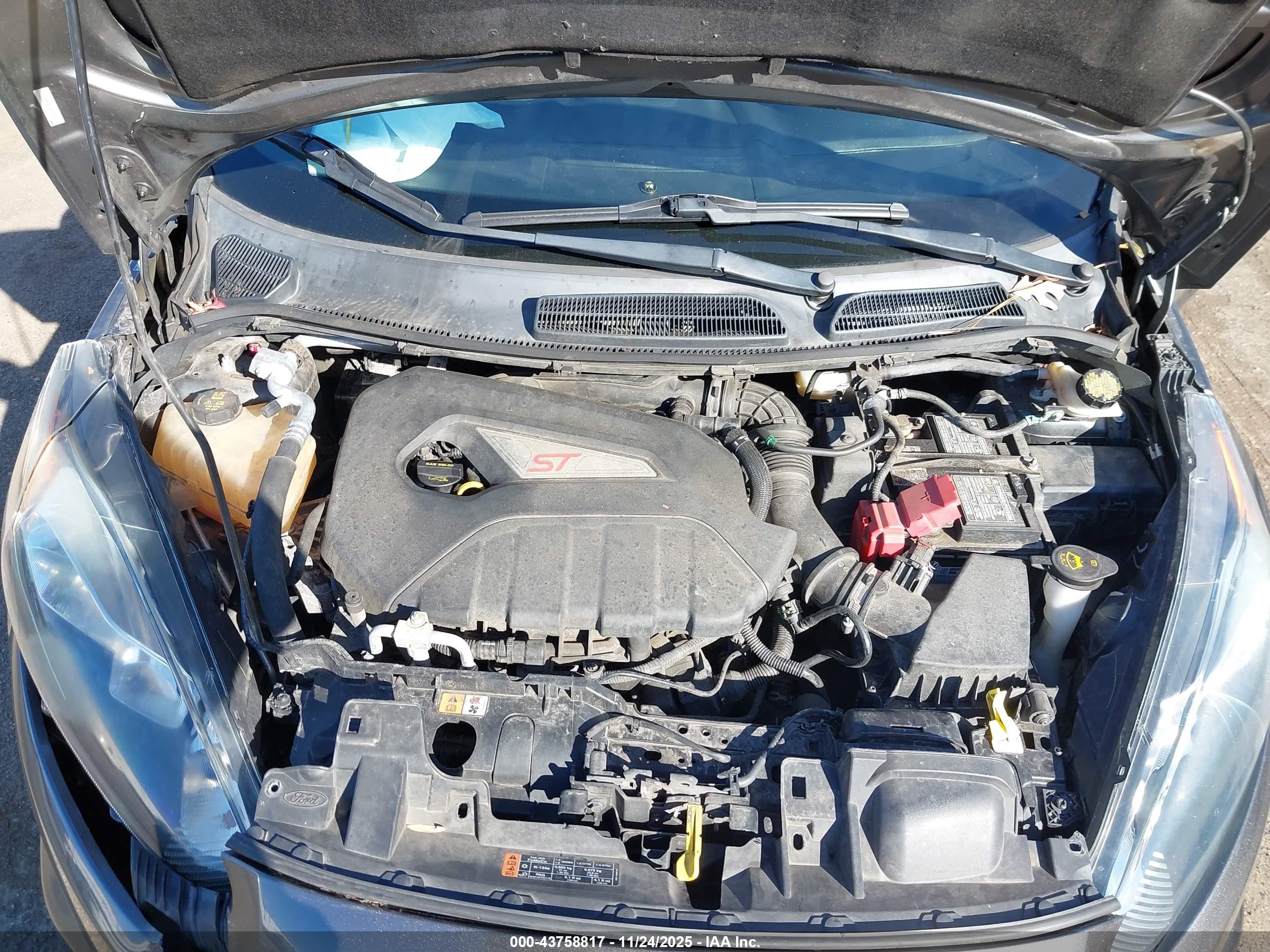 FORD FIESTA image 10