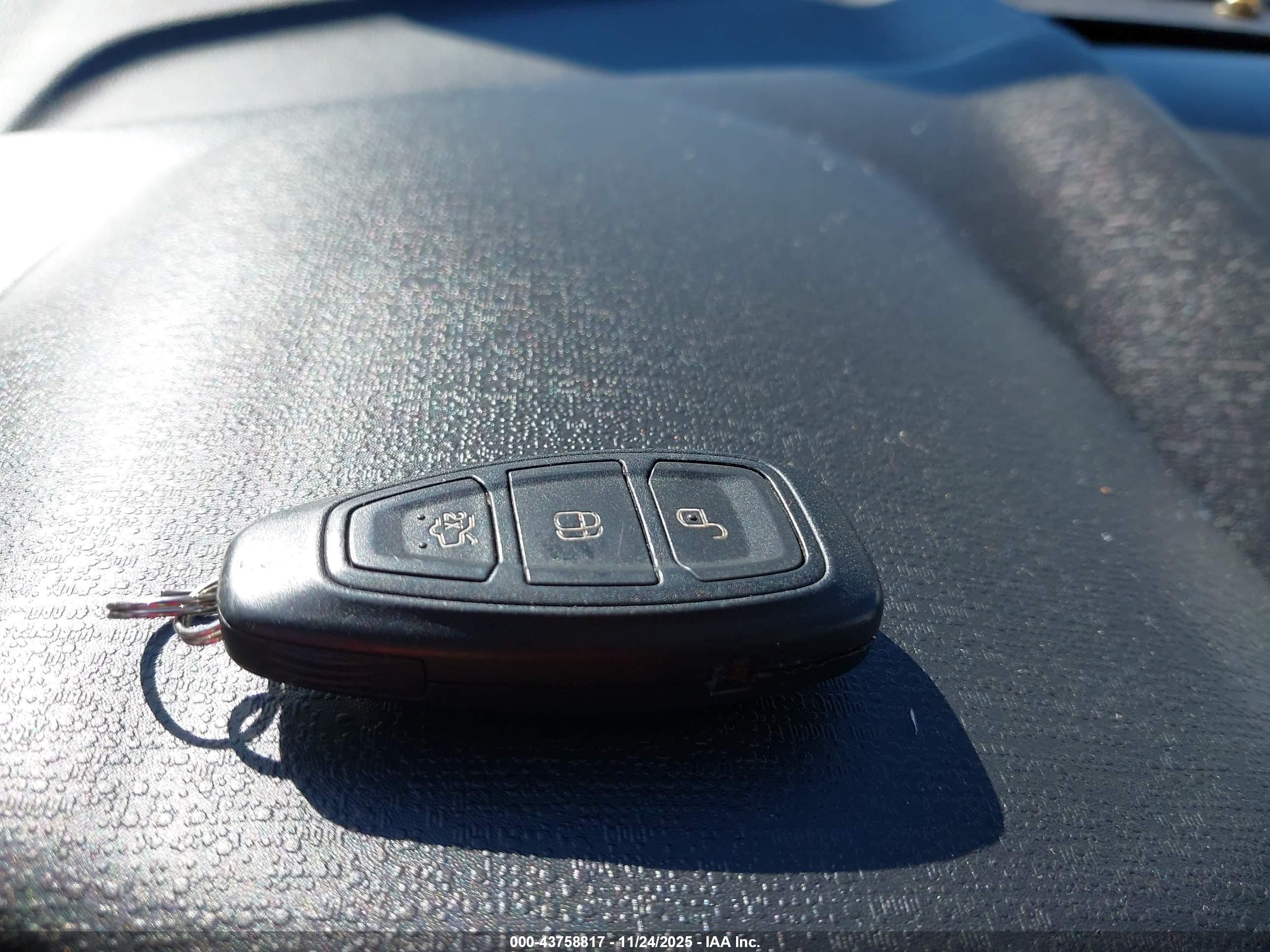 FORD FIESTA image 11