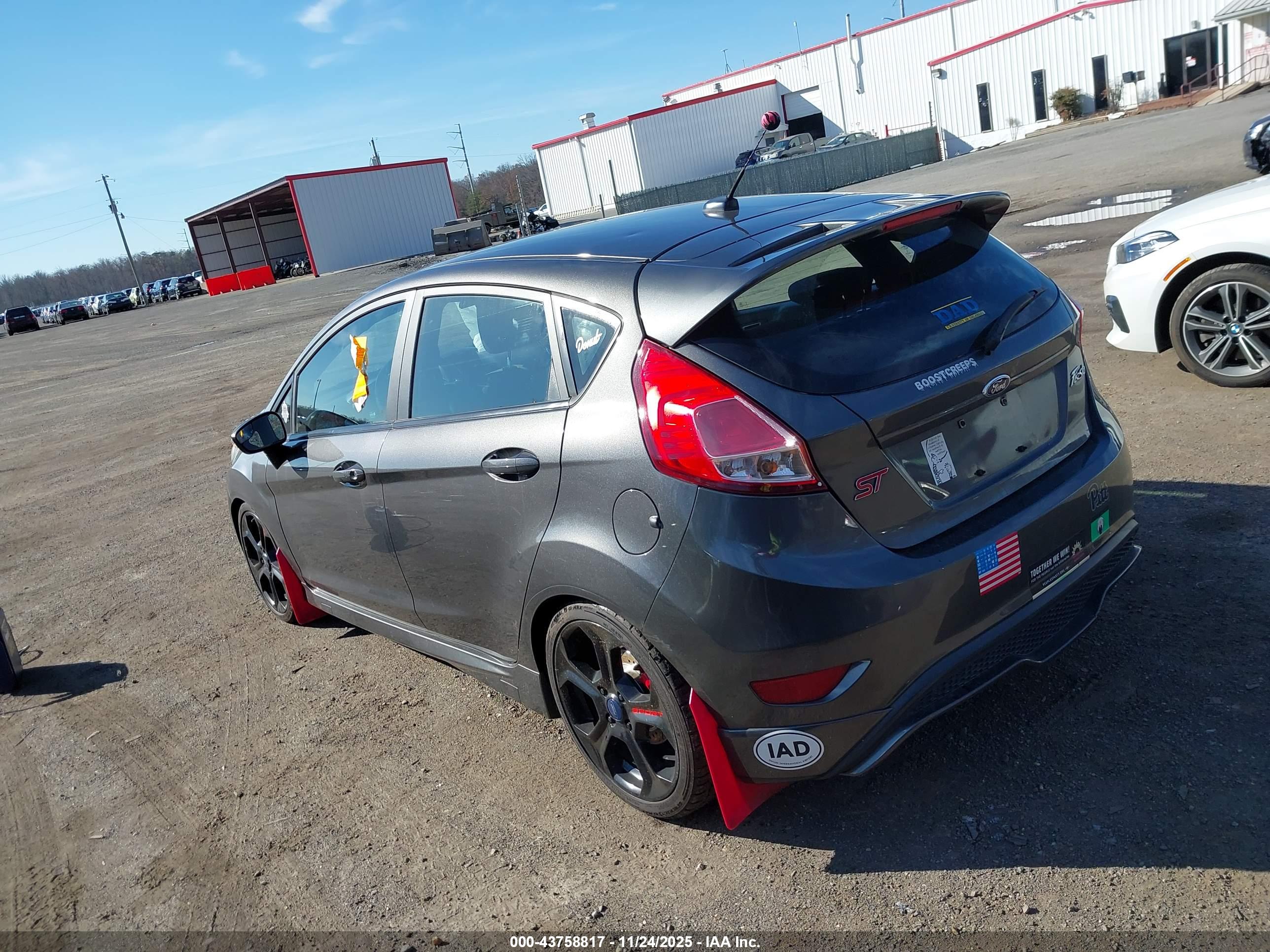 FORD FIESTA image 3