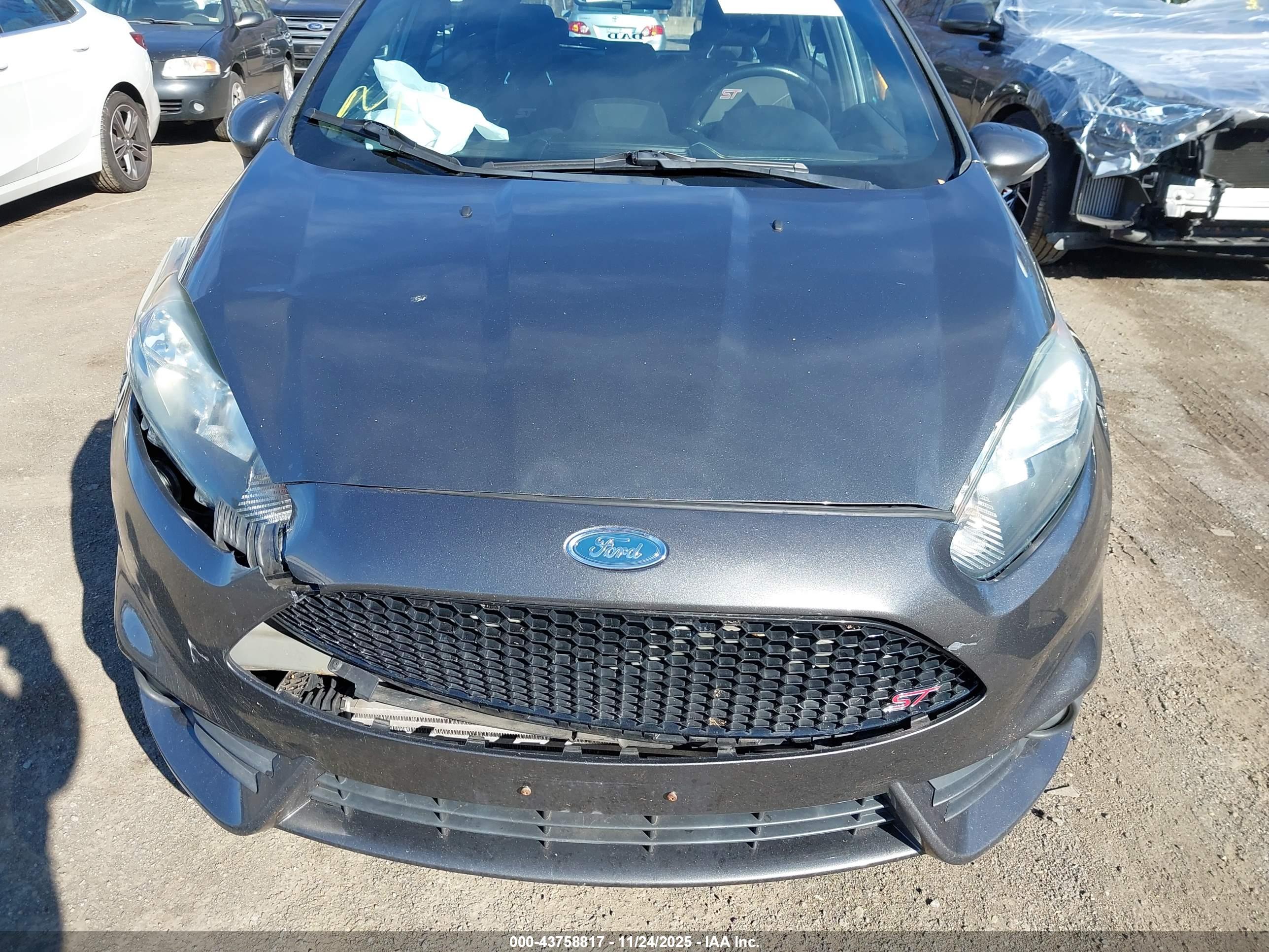 FORD FIESTA image 6