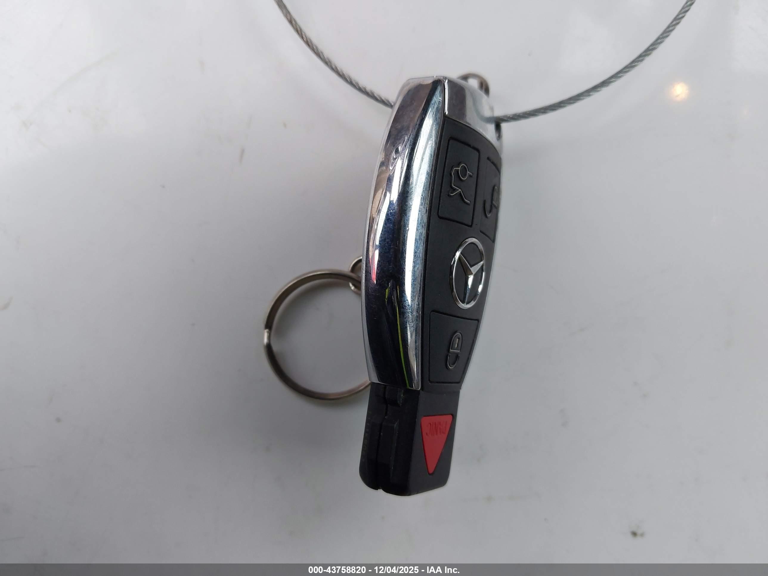 MERCEDES-BENZ GLC image 11