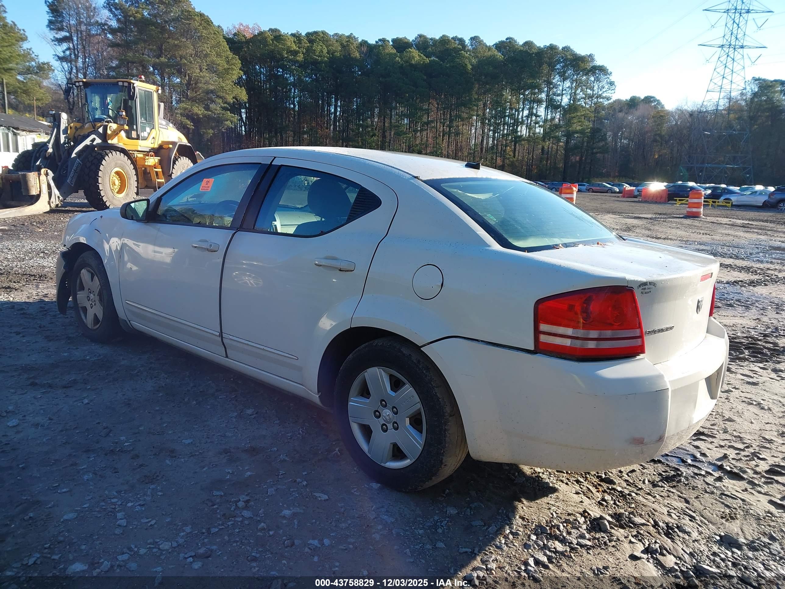 DODGE AVENGER image 3