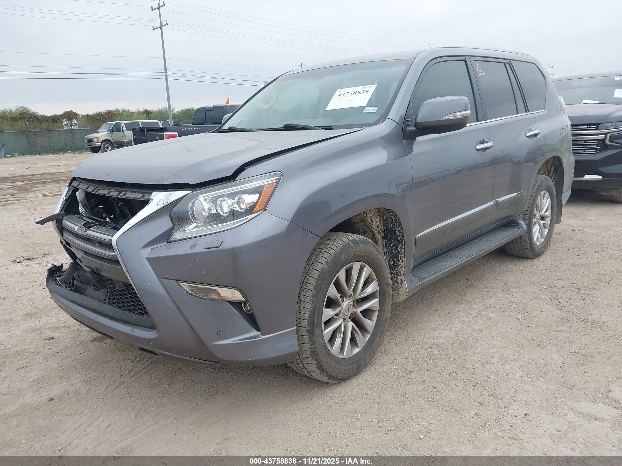 LEXUS GX image 2