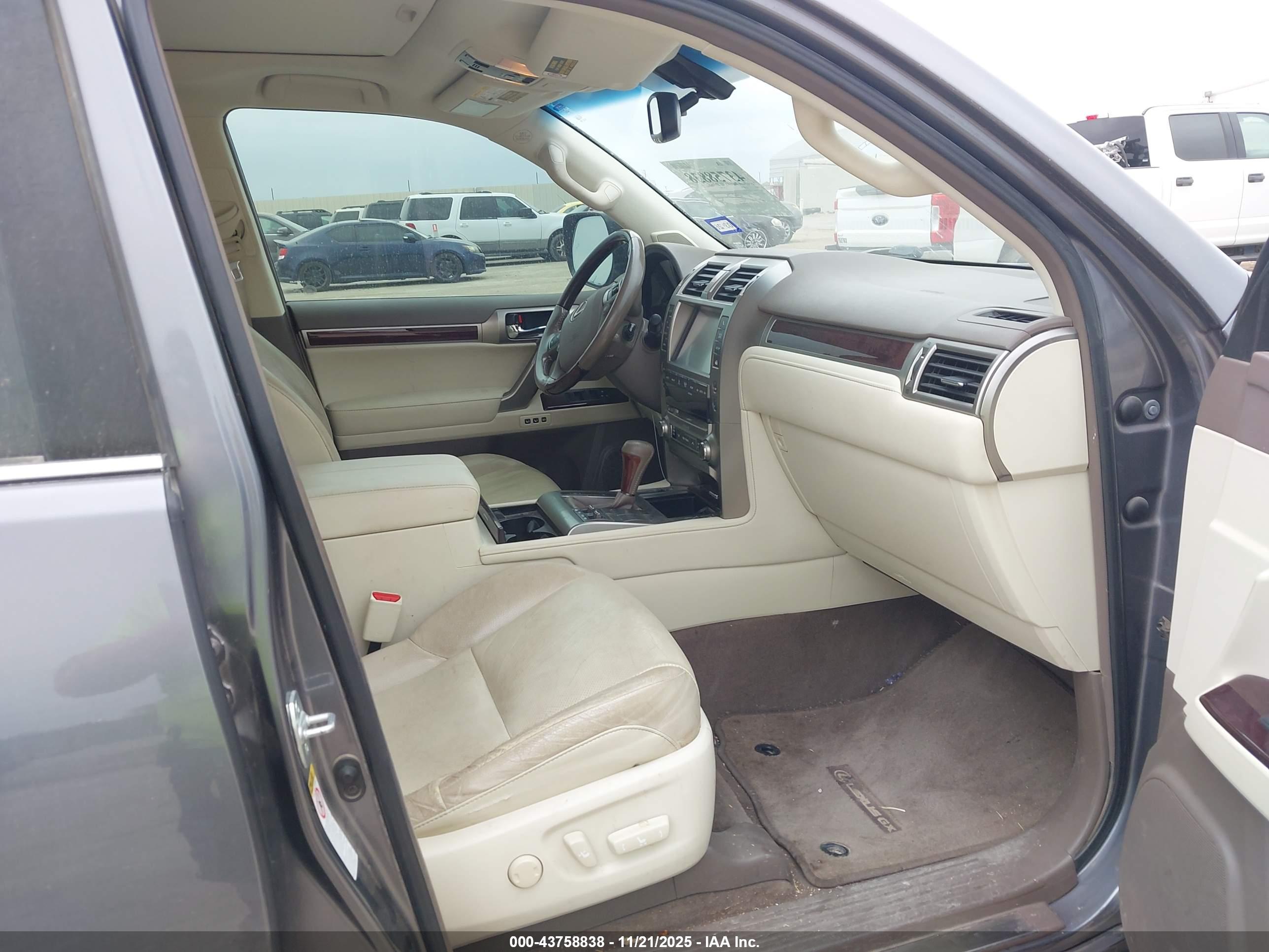 LEXUS GX image 5