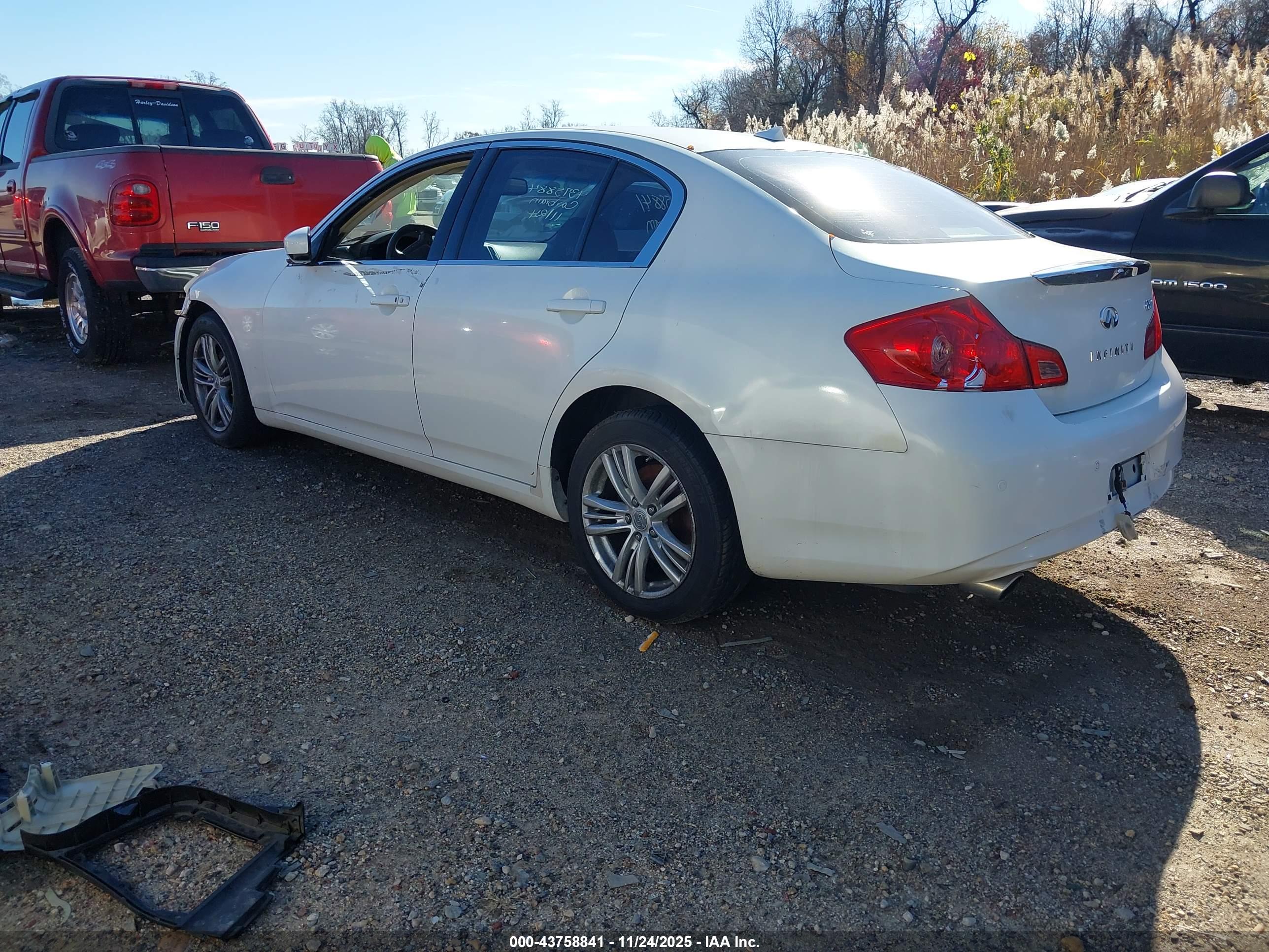 INFINITI G37X image 3