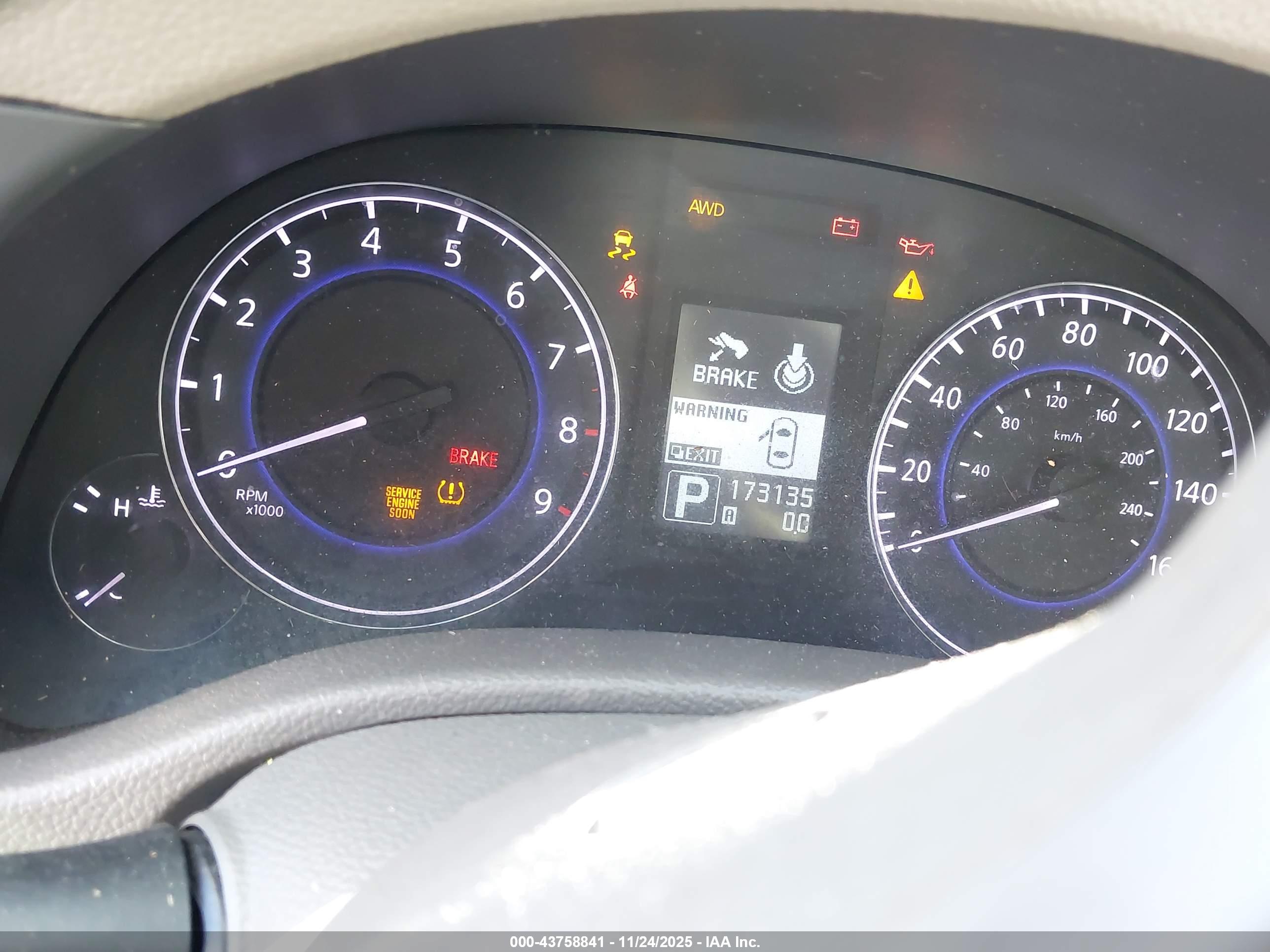 INFINITI G37X image 7