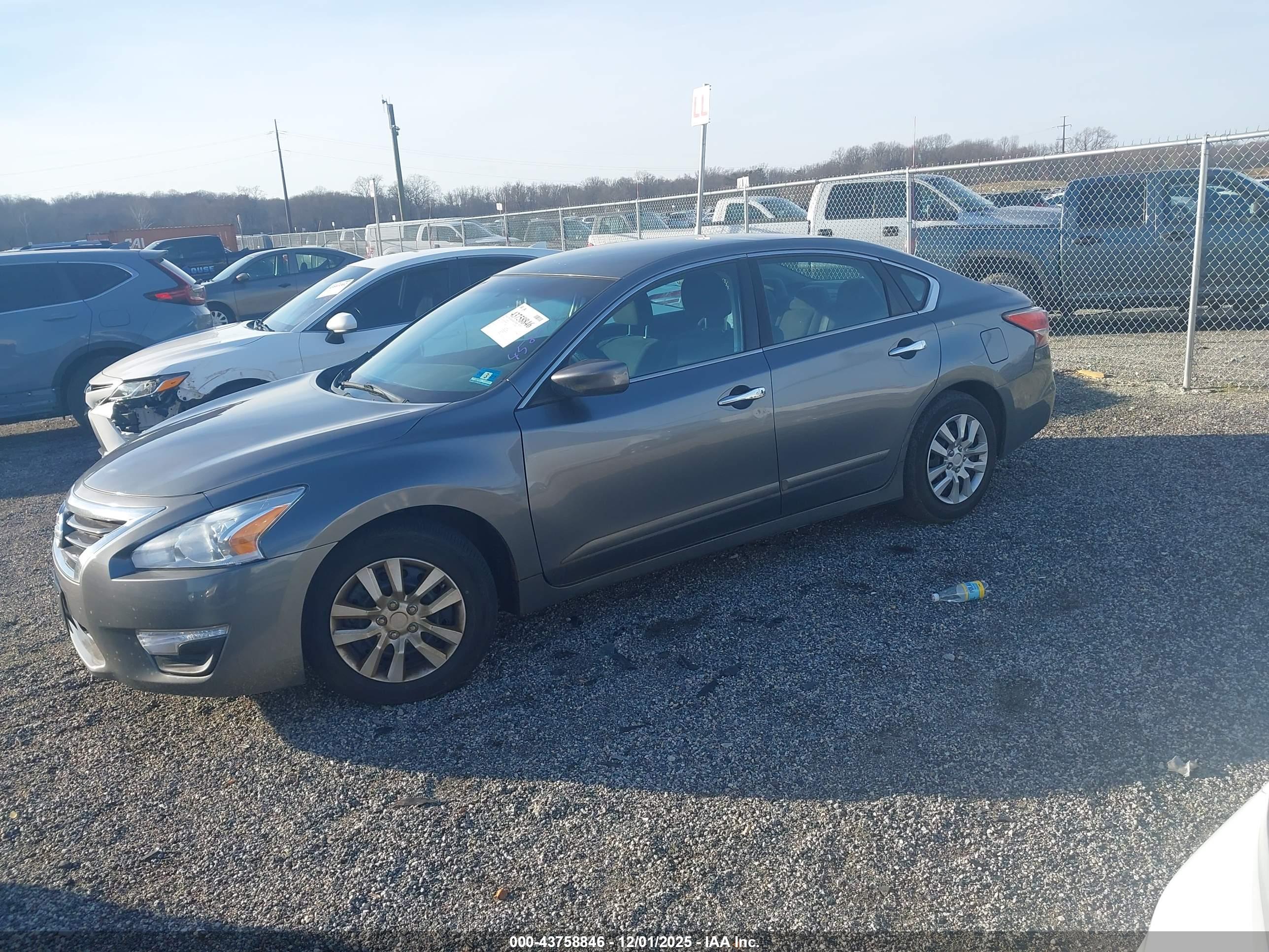 NISSAN ALTIMA image 2