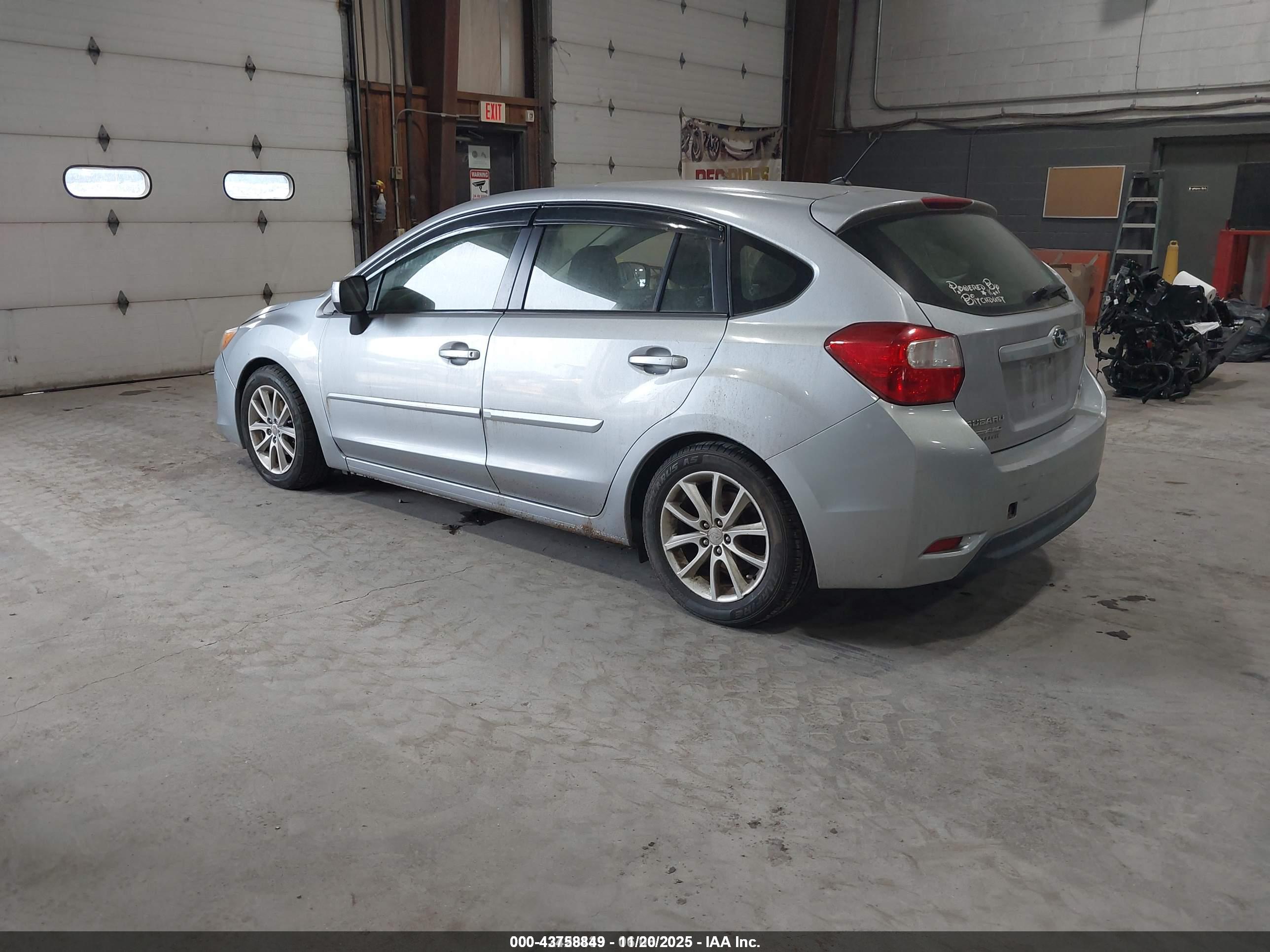 SUBARU IMPREZA image 3