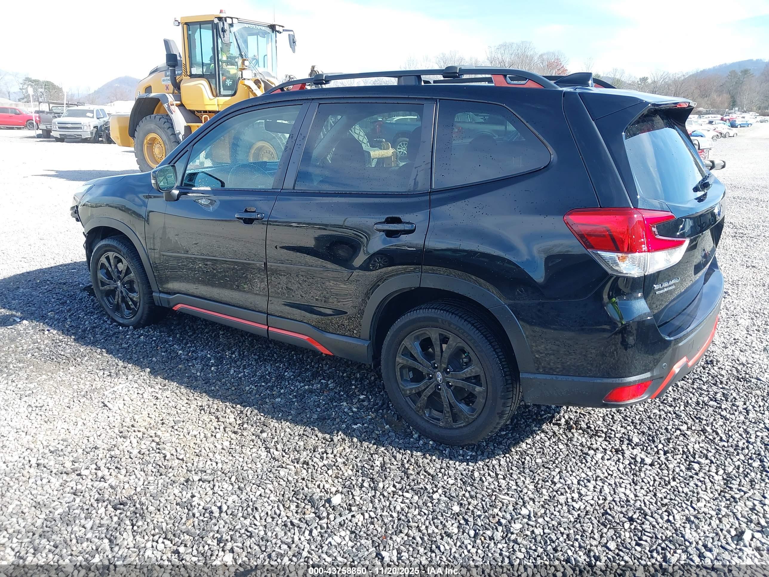 SUBARU FORESTER image 3