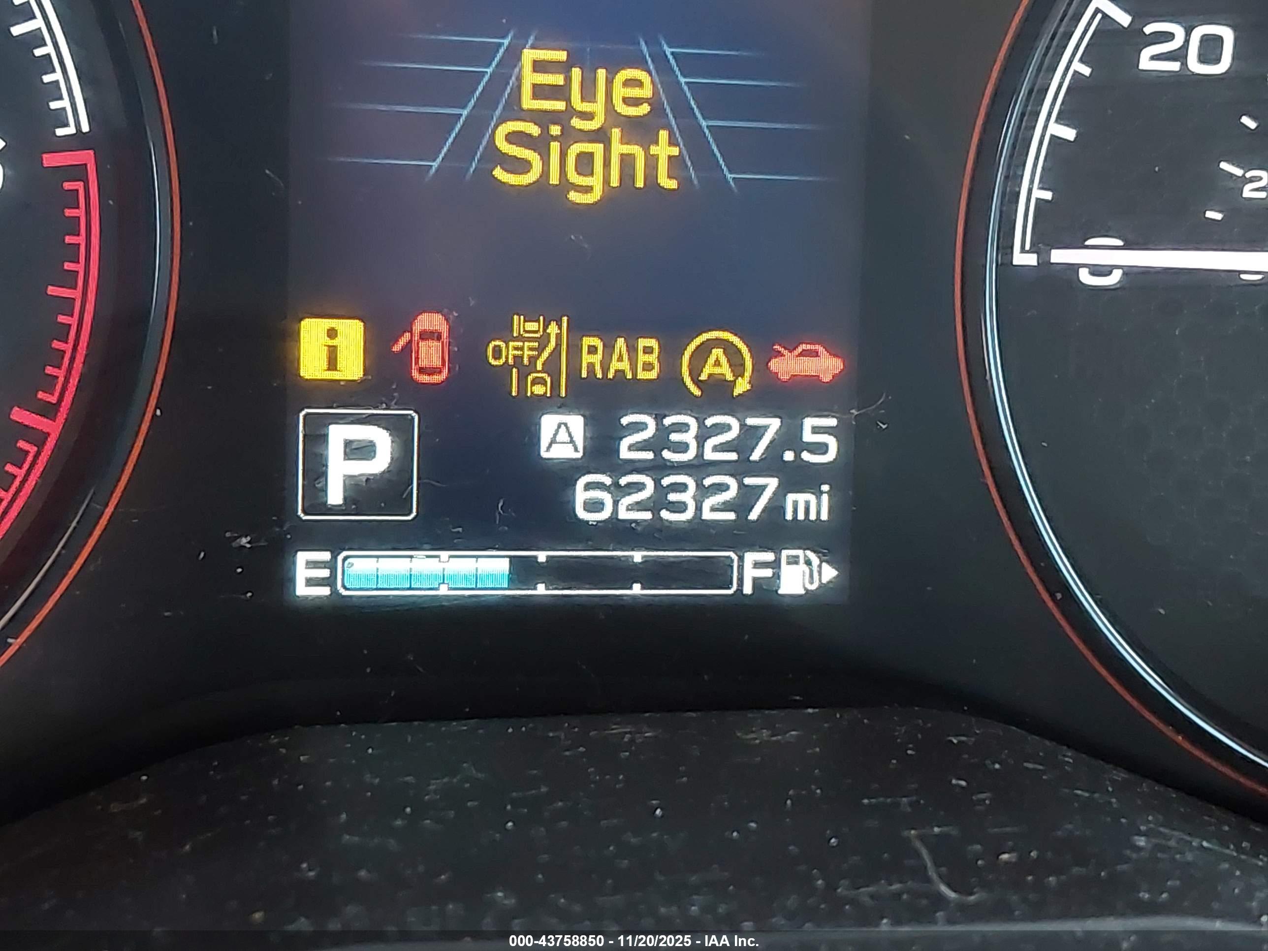 SUBARU FORESTER image 7