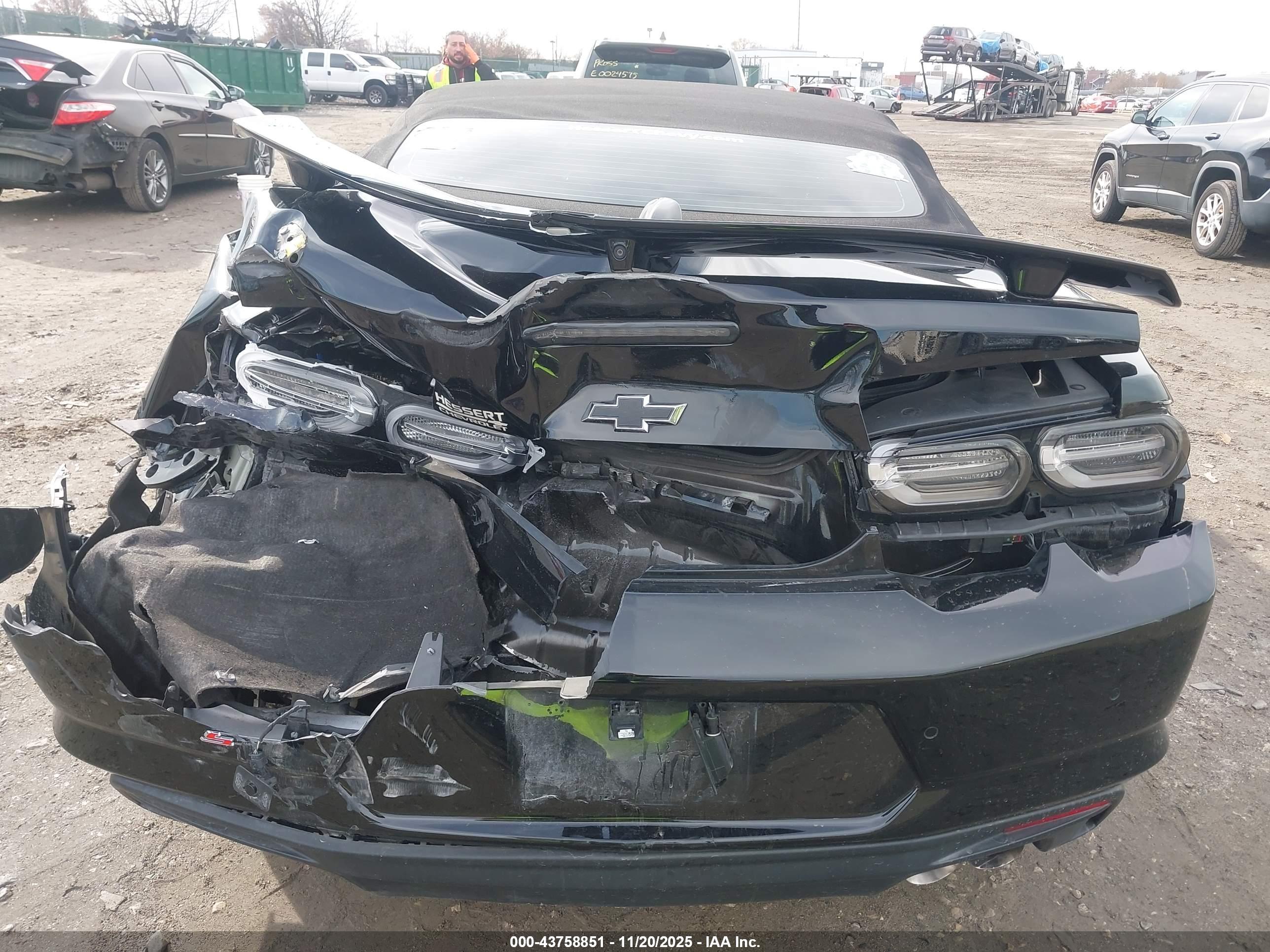 CHEVROLET CAMARO image 6