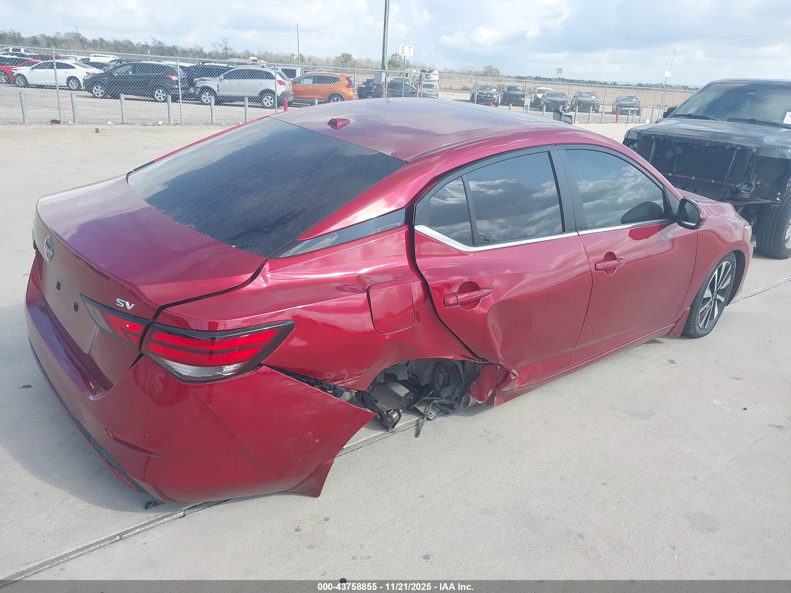 NISSAN SENTRA image 6