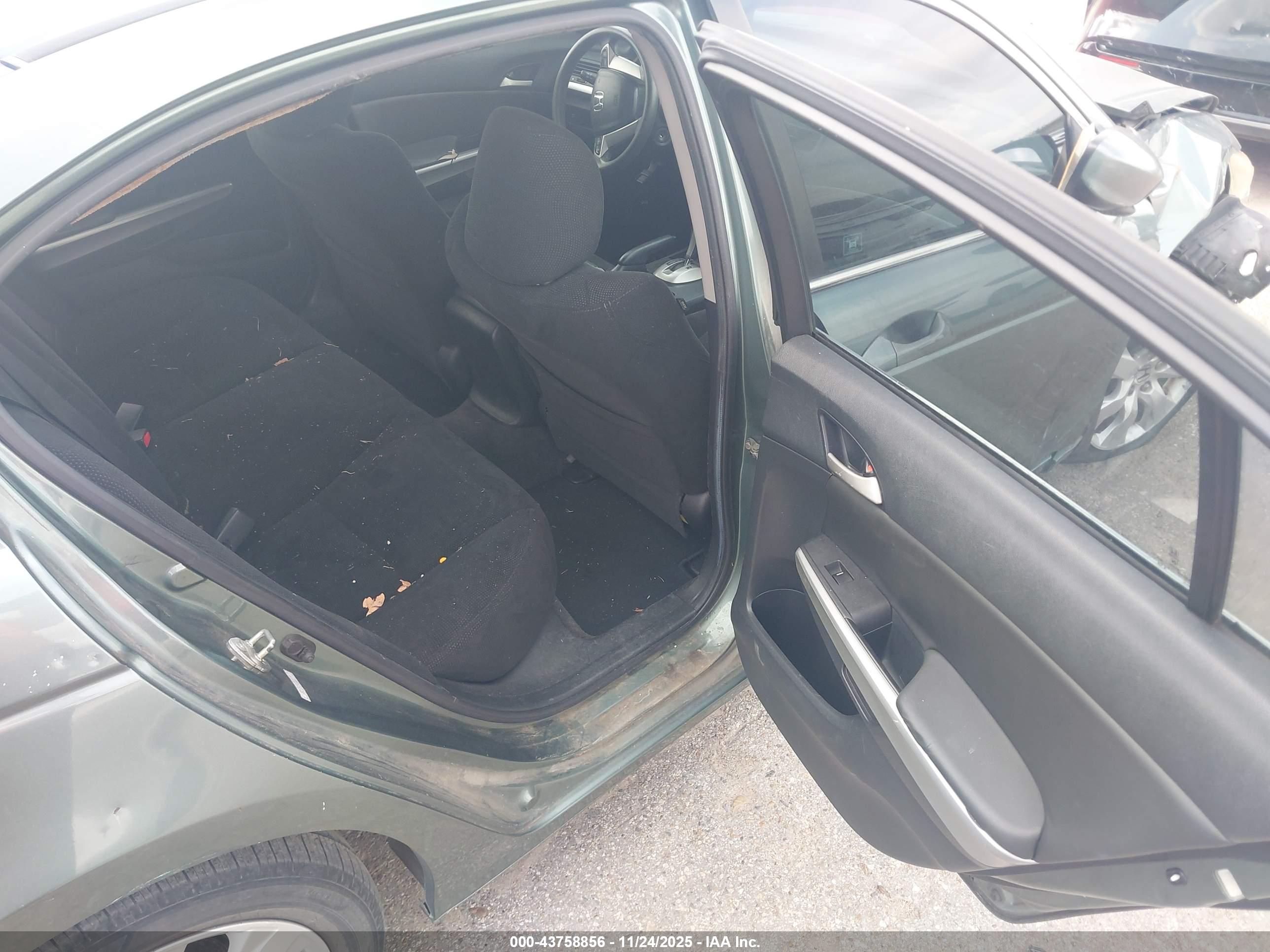 HONDA ACCORD image 8