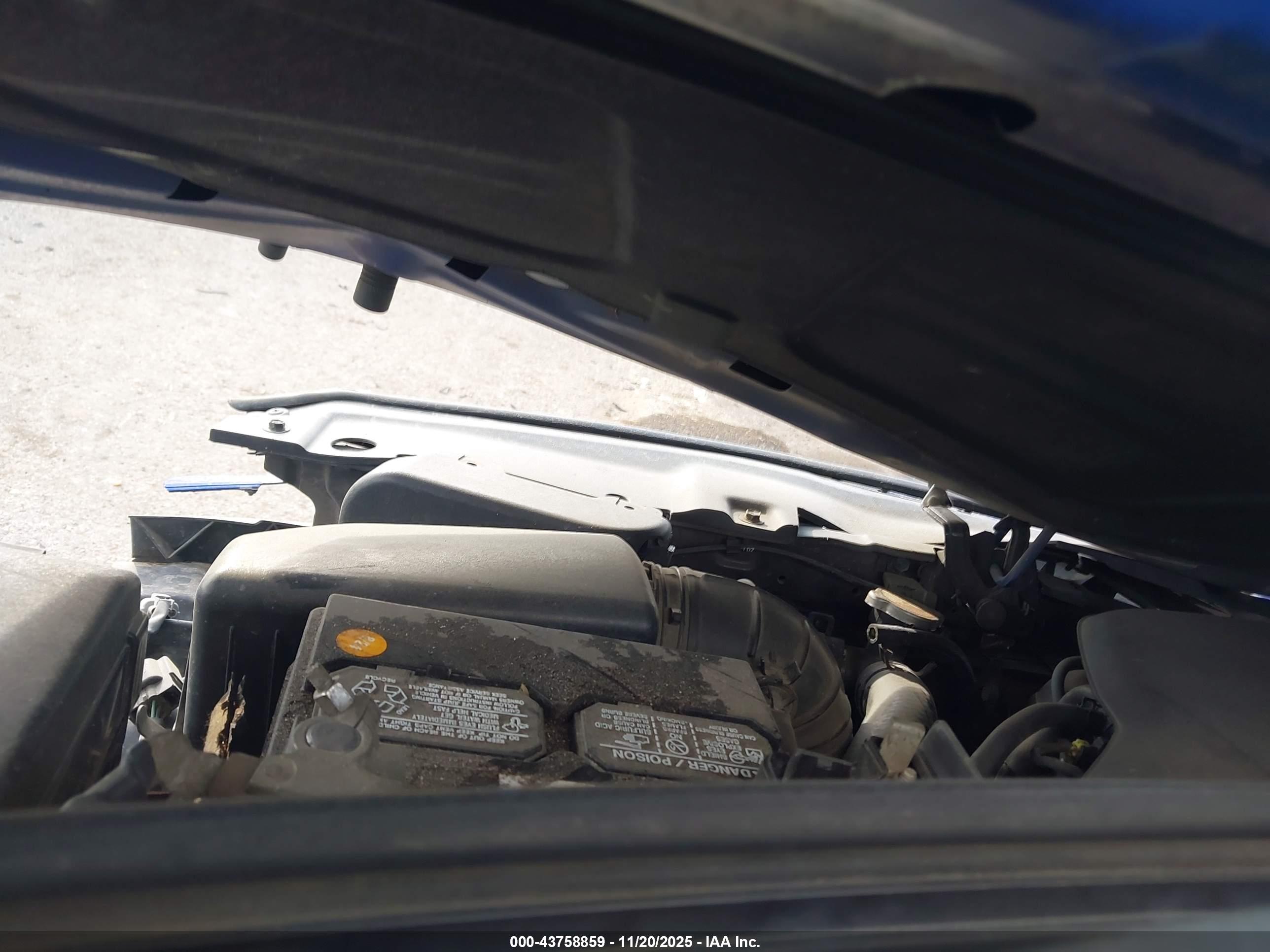 HYUNDAI ACCENT image 10