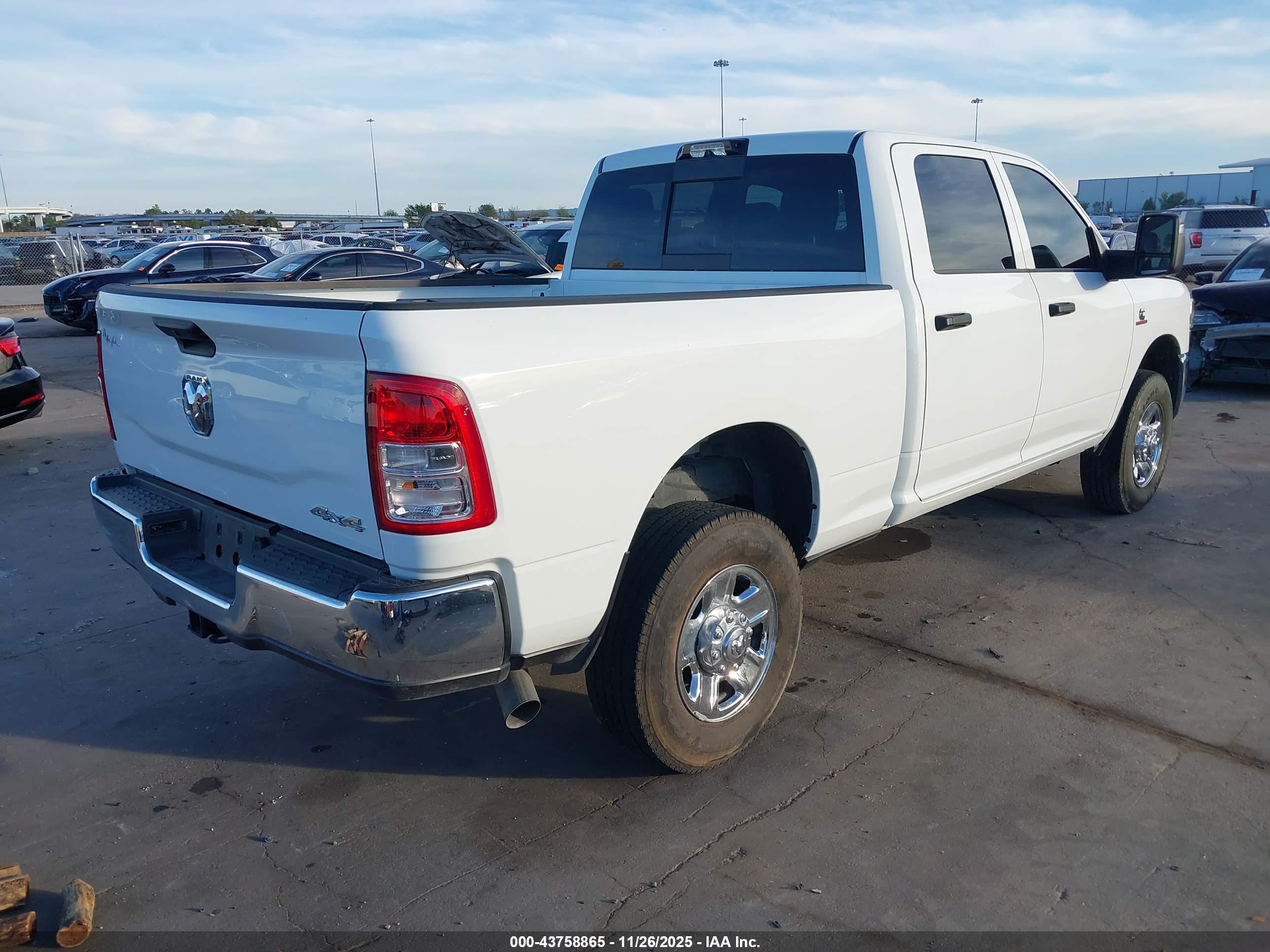 RAM 2500 image 4