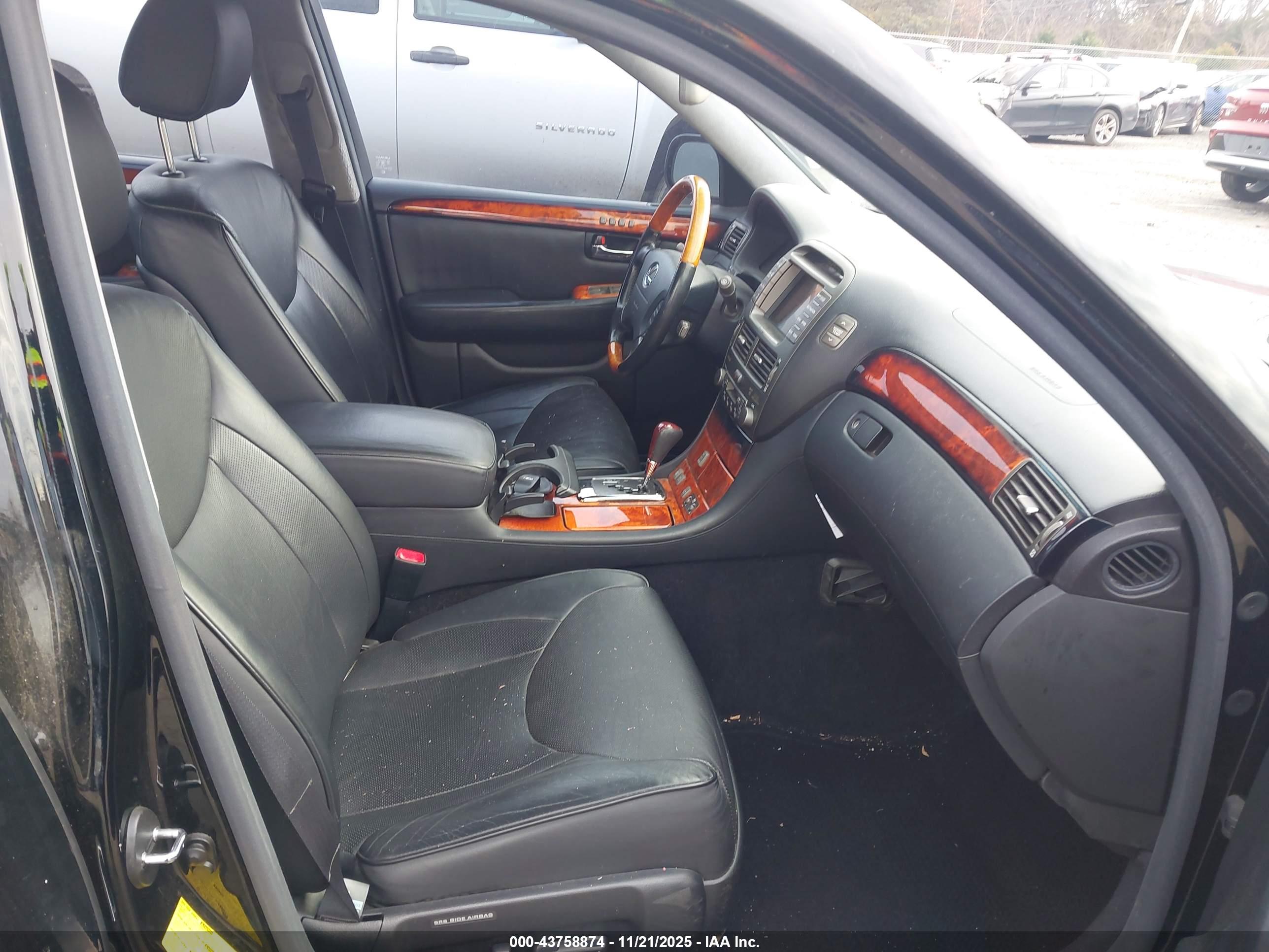 LEXUS LS image 5