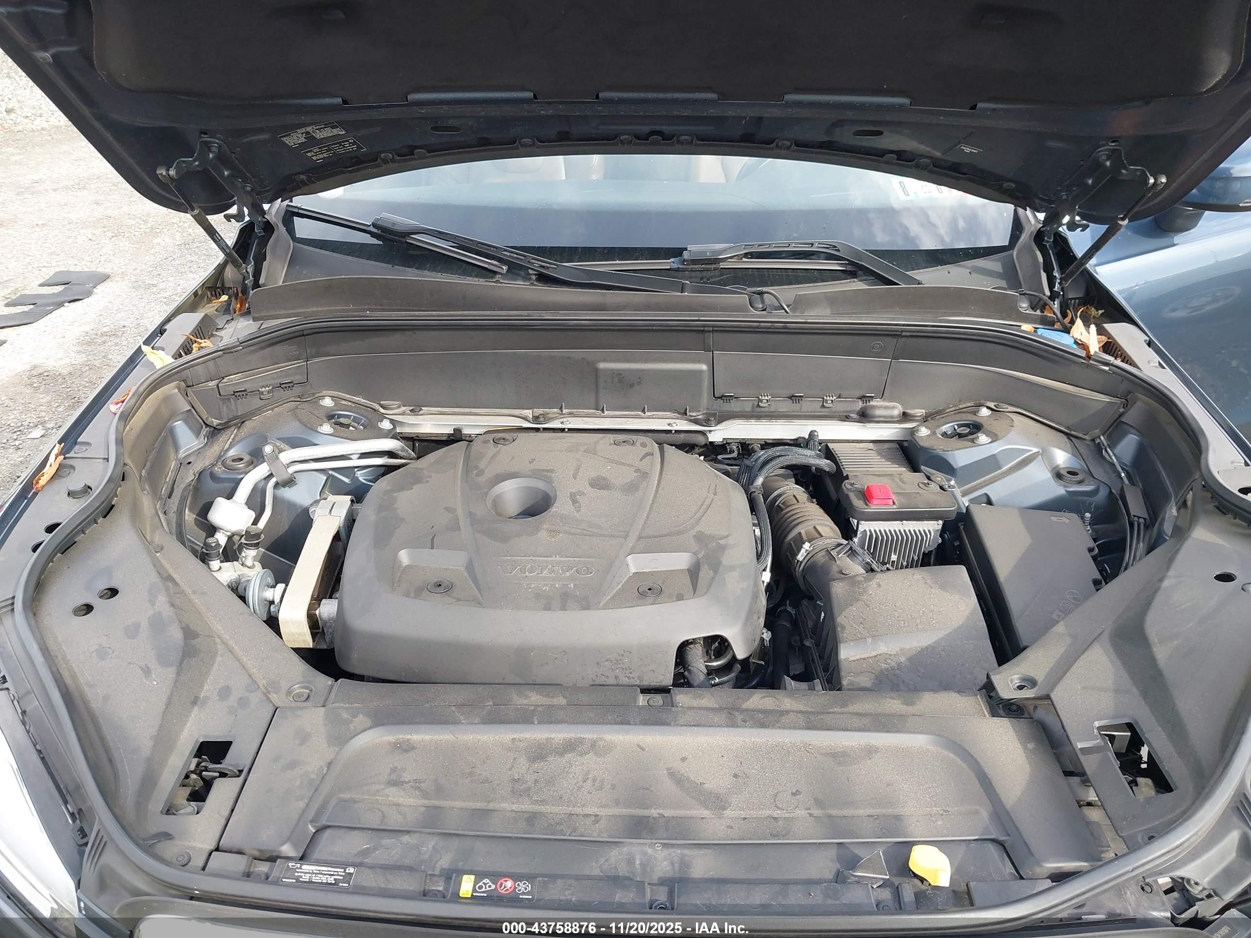 VOLVO XC90 image 10