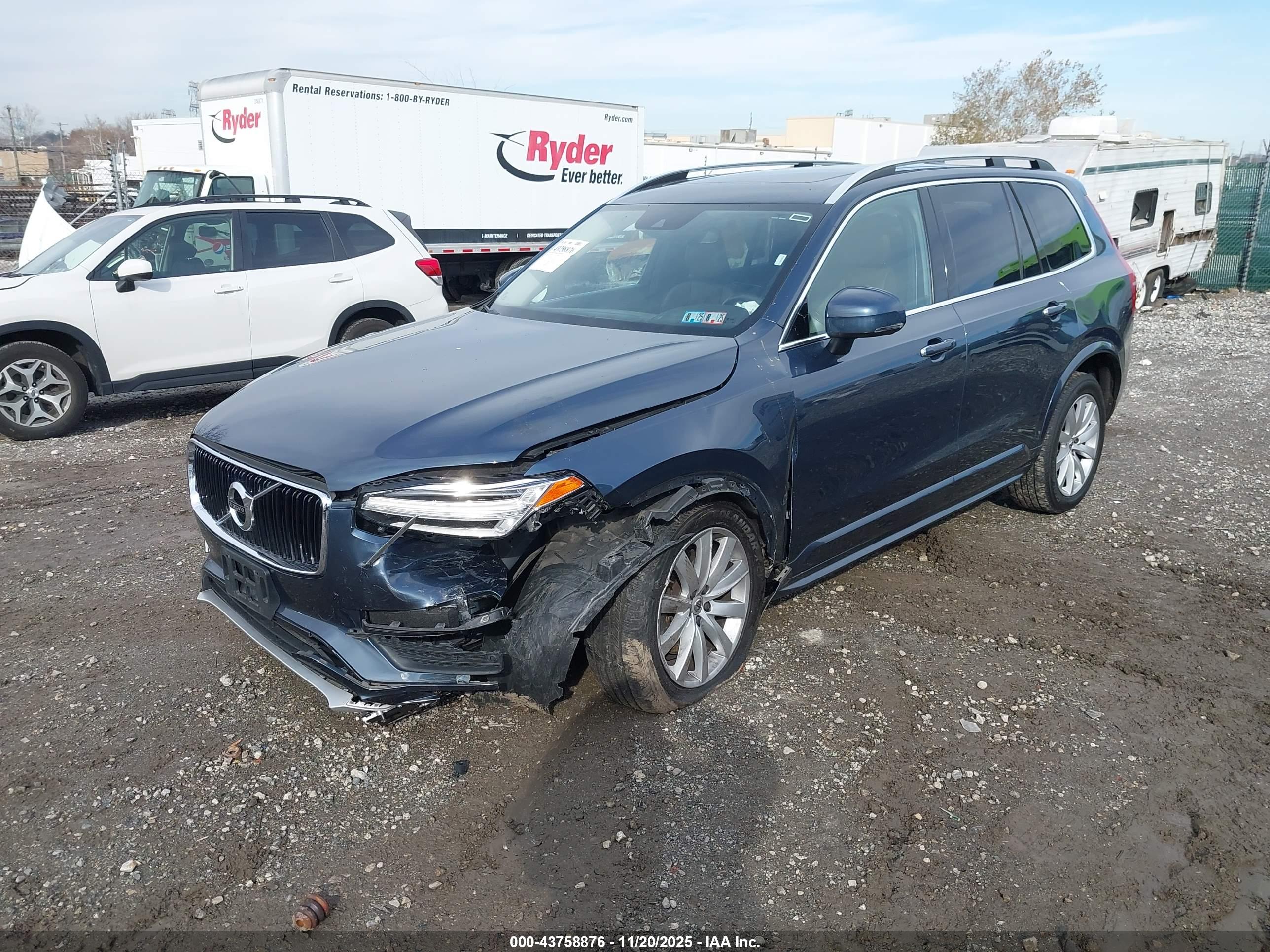 VOLVO XC90 image 6