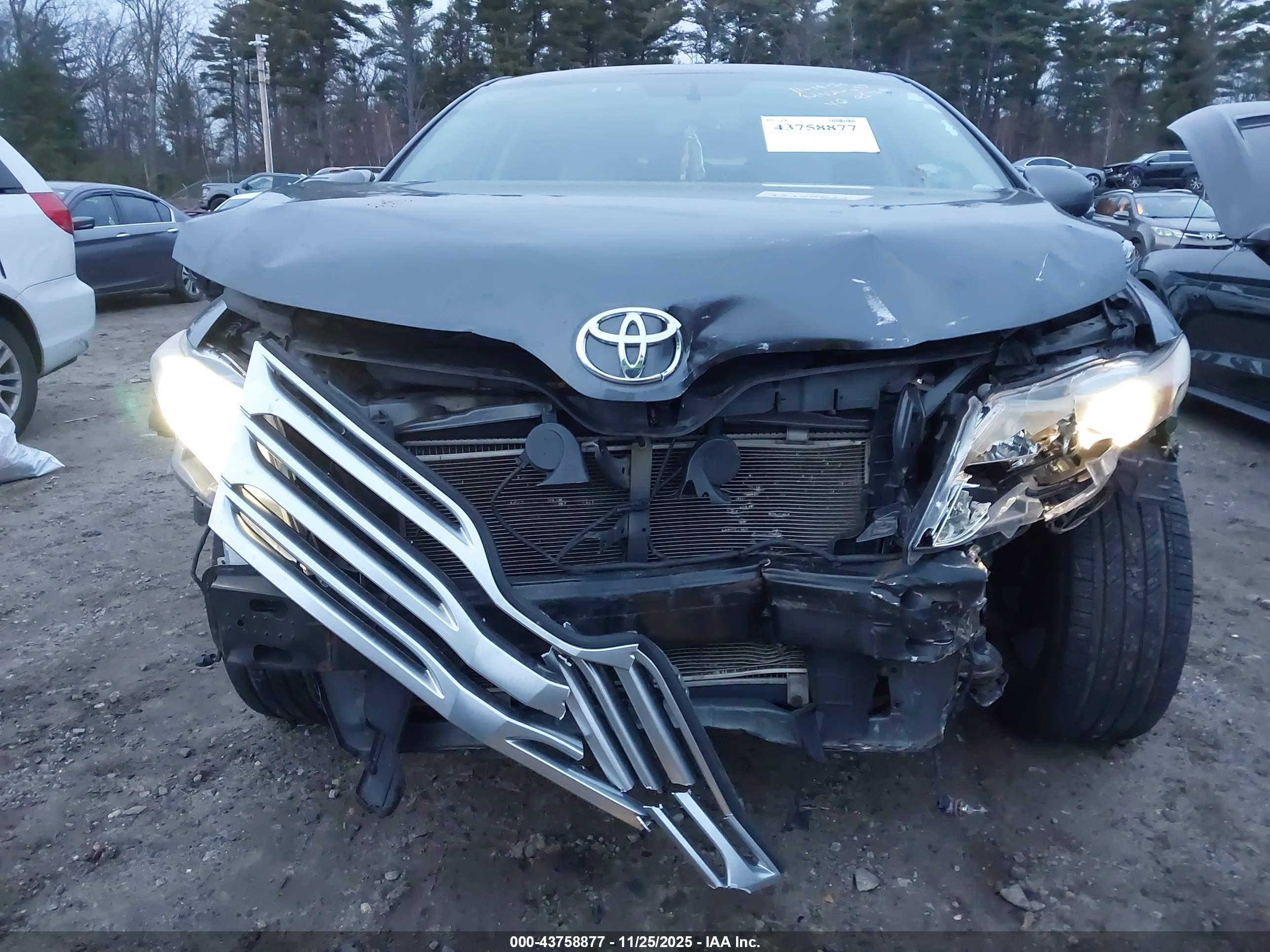 TOYOTA VENZA image 6
