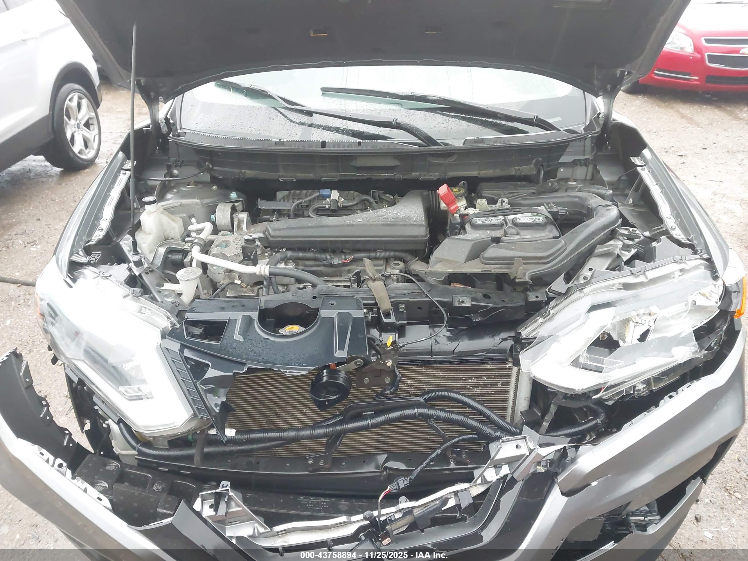 NISSAN ROGUE image 10