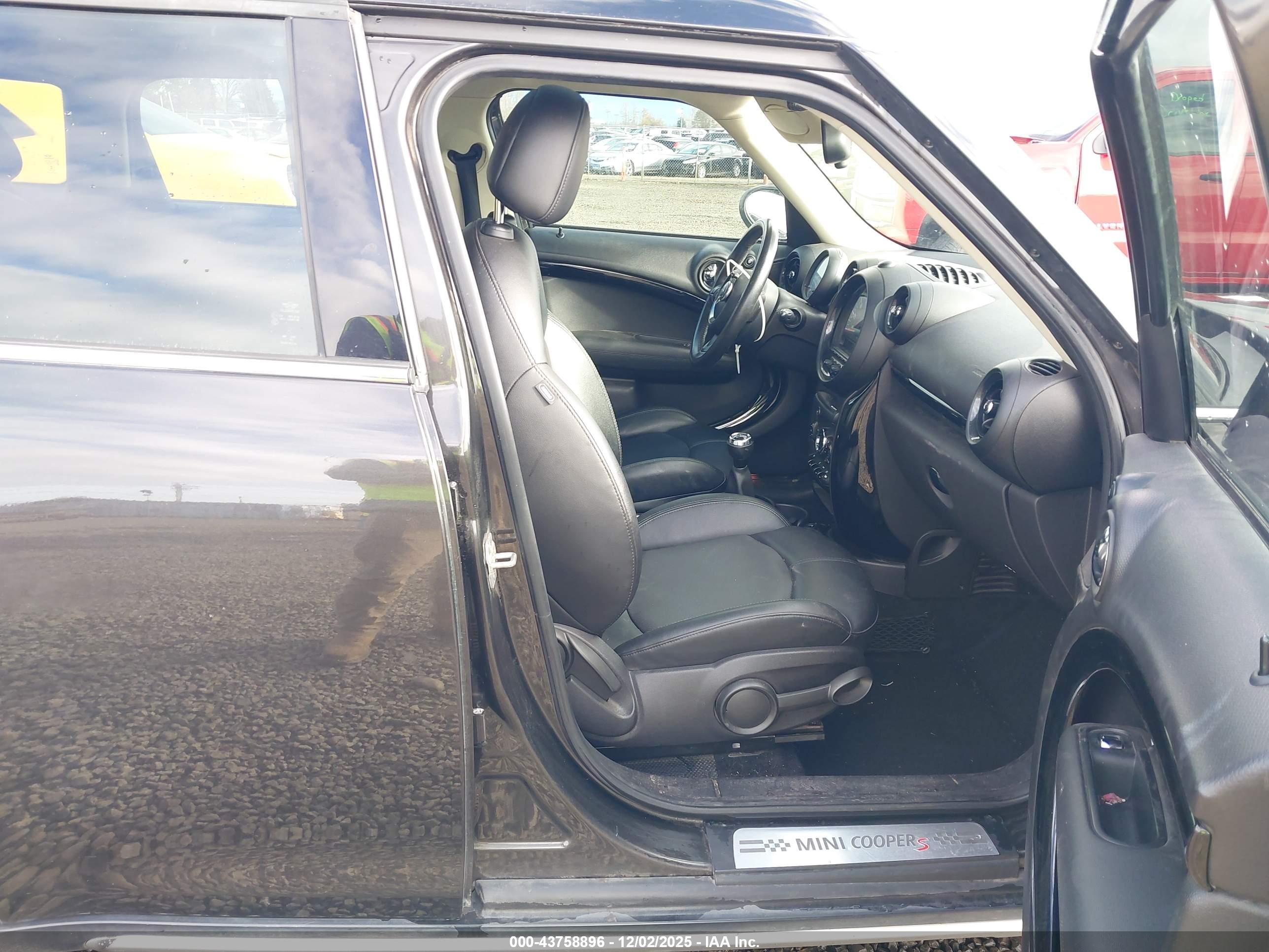 MINI COUNTRYMAN image 5